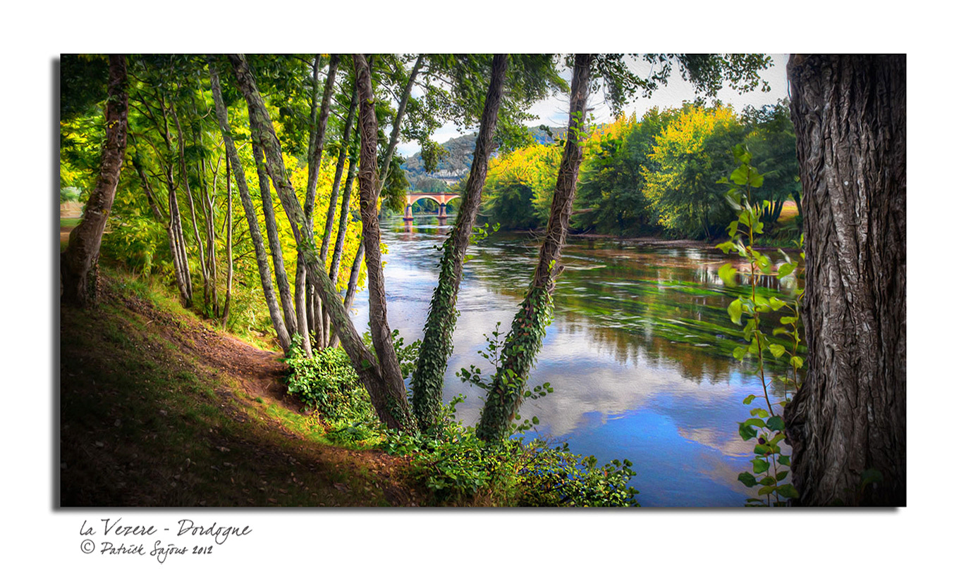 Canon EOS-1Ds Mark II sample photo. La vézère - dordogne photography