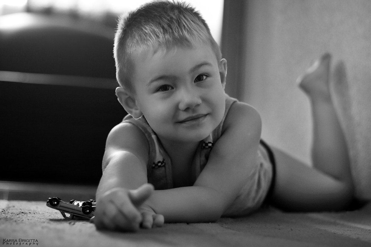 Canon EOS 550D (EOS Rebel T2i / EOS Kiss X4) + Canon EF 50mm F1.8 II sample photo. <3 baby photography