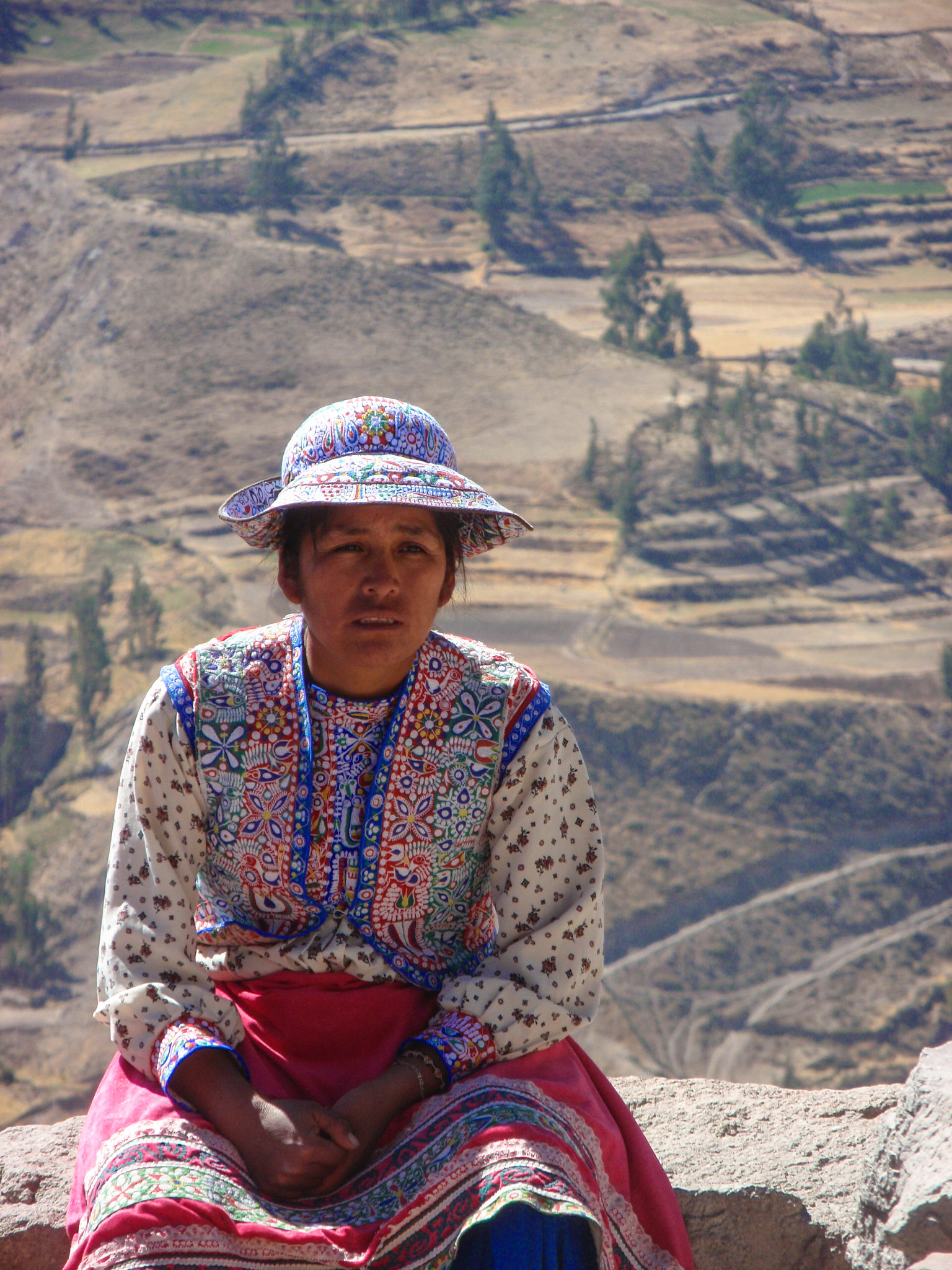 Olympus u9000,S9000 sample photo. Woman, canyon de colca photography