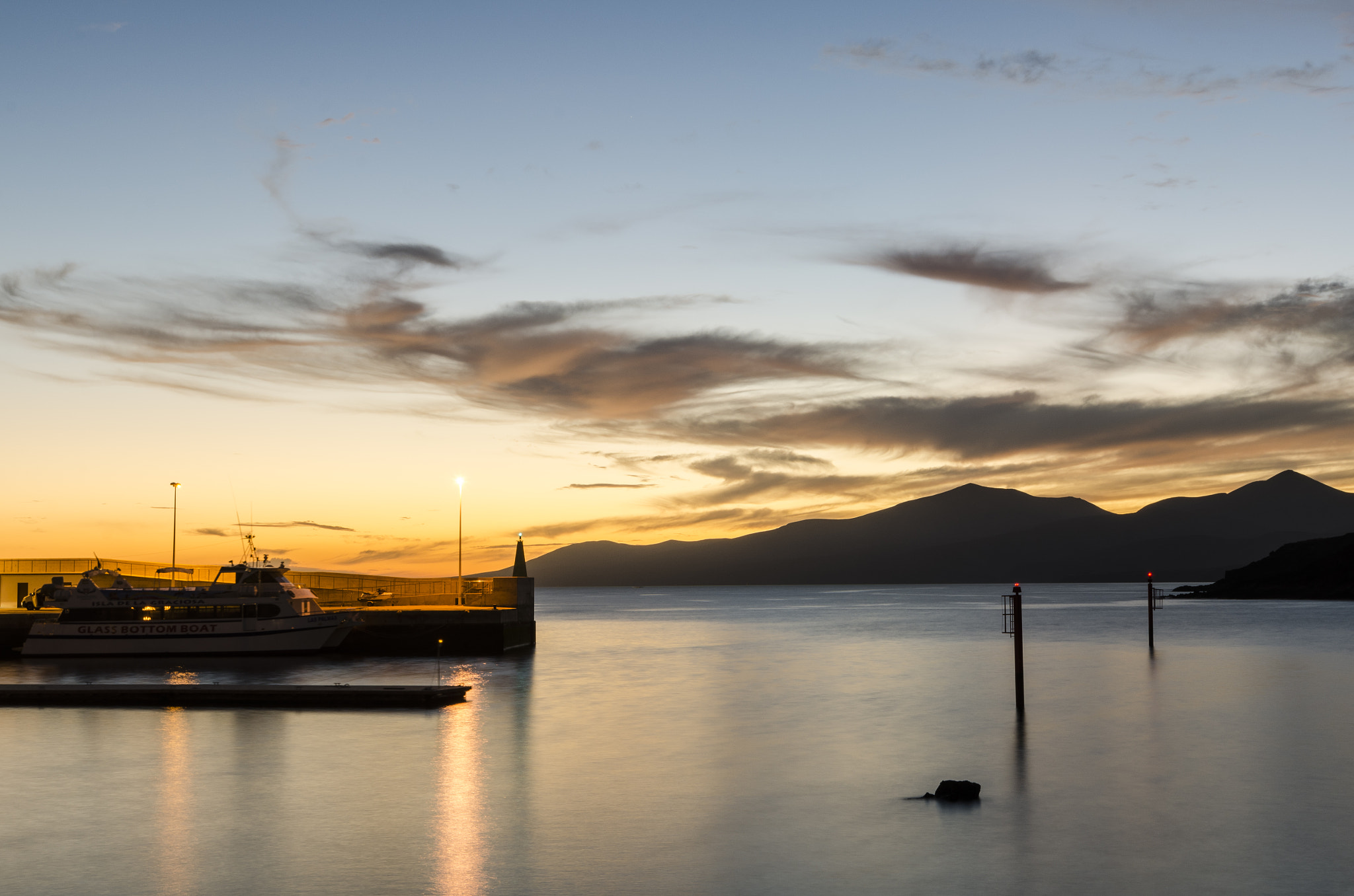 Nikon AF-S Nikkor 16-35mm F4G ED VR sample photo. Puerto del carmen photography