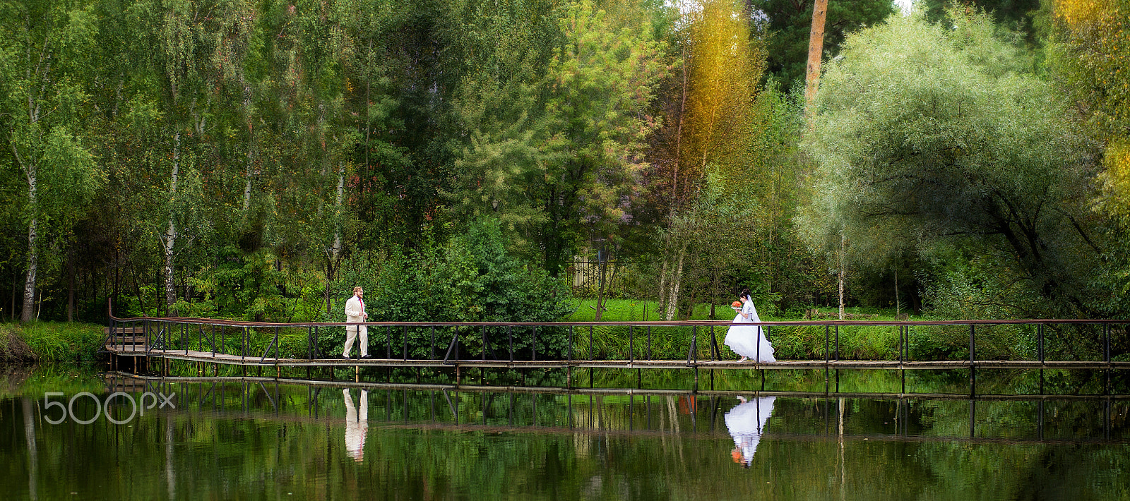 AF Zoom-Nikkor 80-200mm f/2.8 ED sample photo. На встречу... photography
