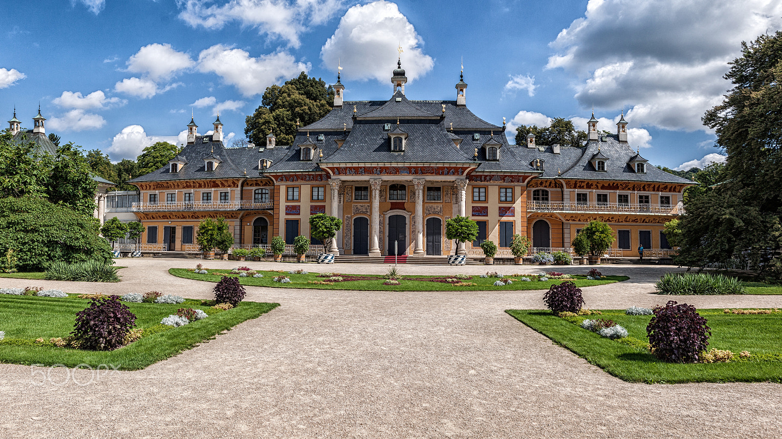 Sigma 17-70mm F2.8-4 DC Macro OS HSM sample photo. Schloss pillnitz photography