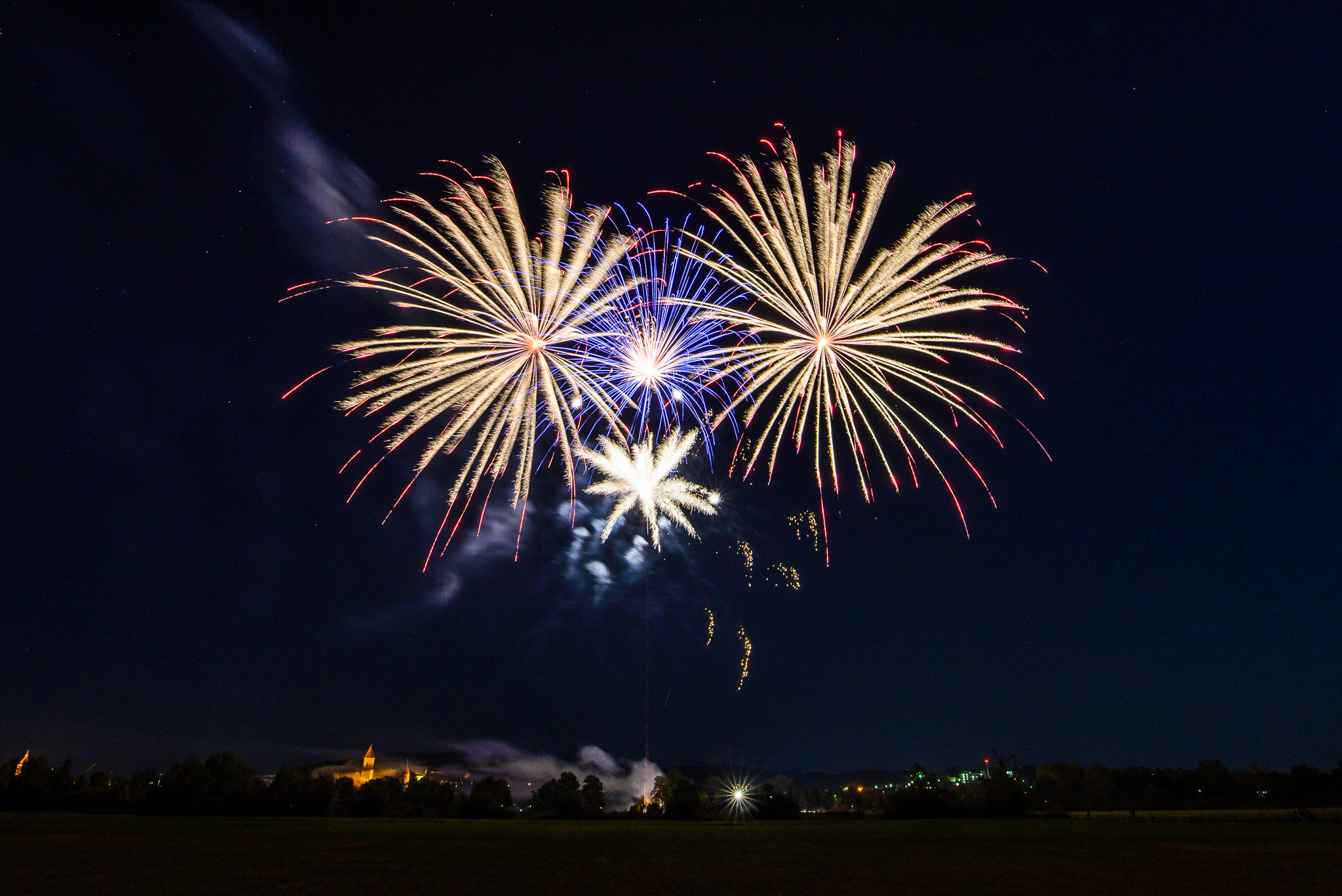 Tamron SP 15-30mm F2.8 Di VC USD sample photo. Kirchweihfeuerwerk gunzenhausen photography