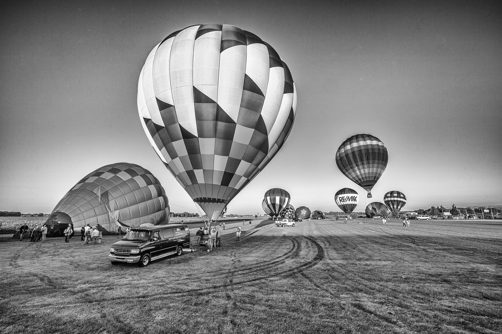 Canon EF 16-35mm F2.8L USM sample photo. Harvard balloon festival photography