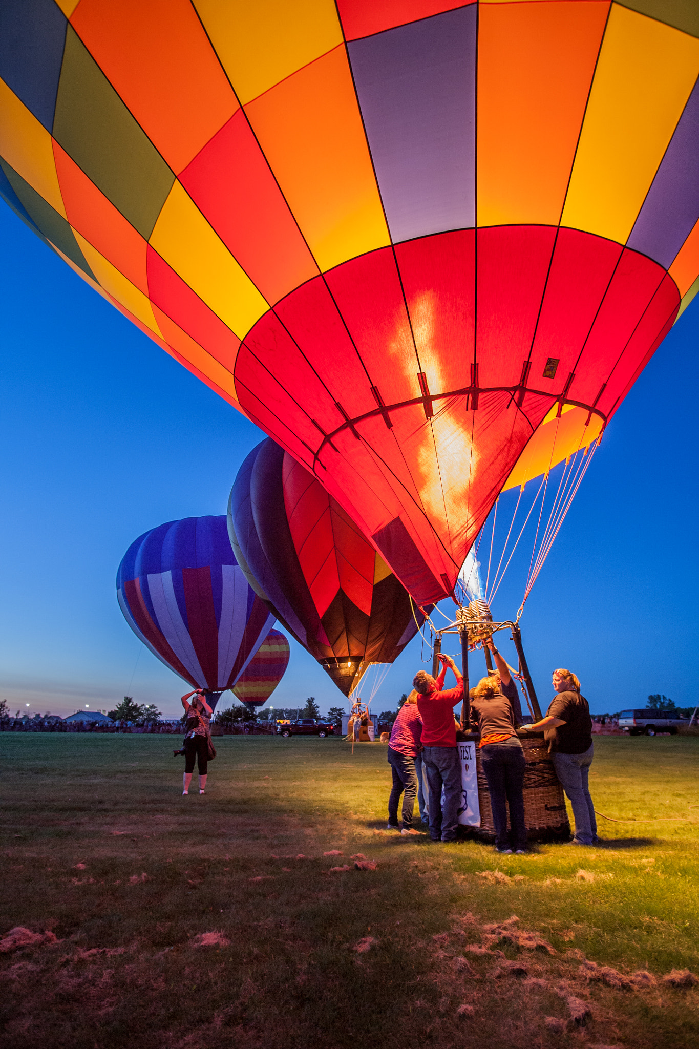 Canon EOS 5D + Canon EF 16-35mm F2.8L USM sample photo. Harvard balloon festival photography