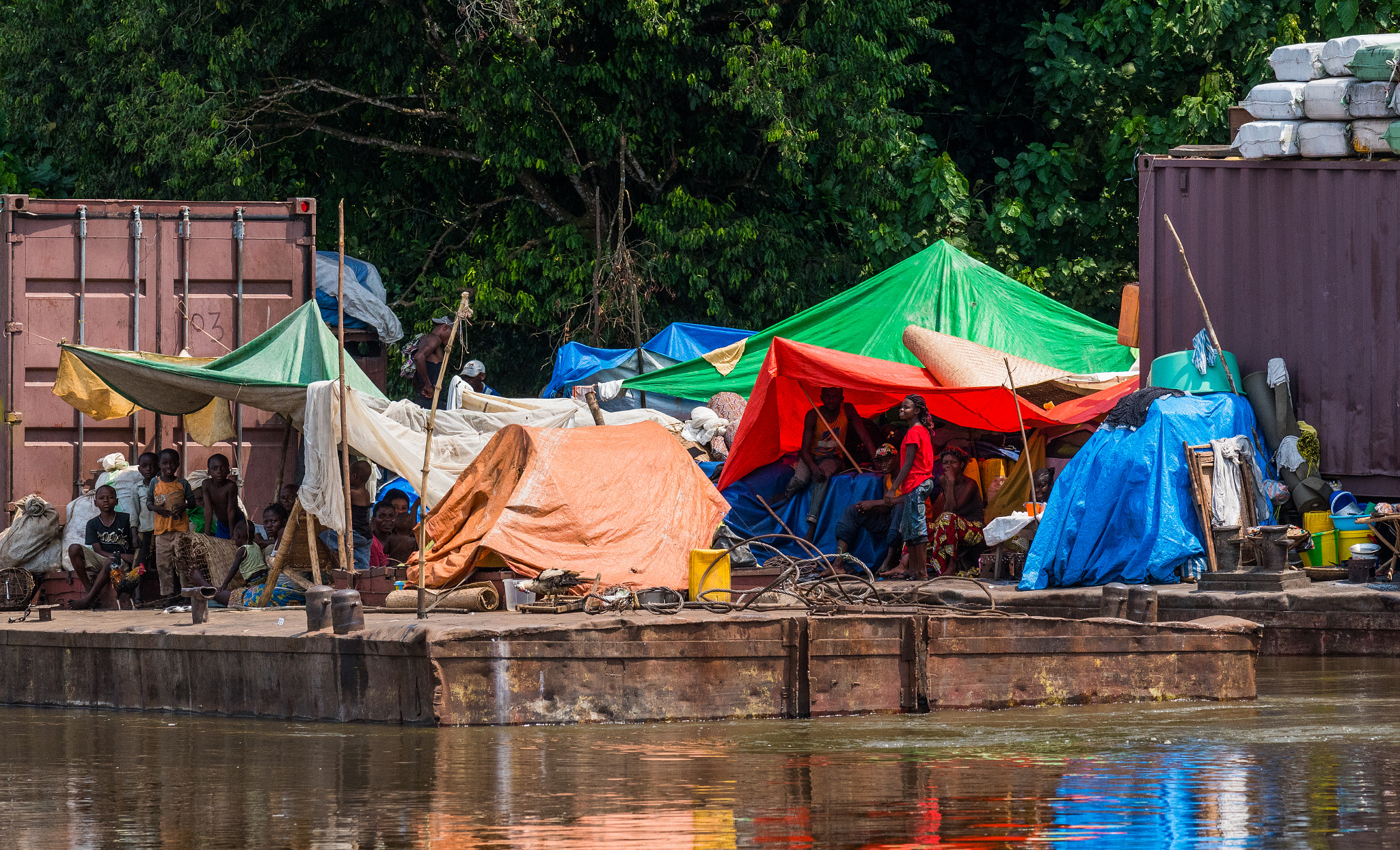 Nikon AF-S Nikkor 70-200mm F4G ED VR sample photo. Life on a congo river barge - ii photography