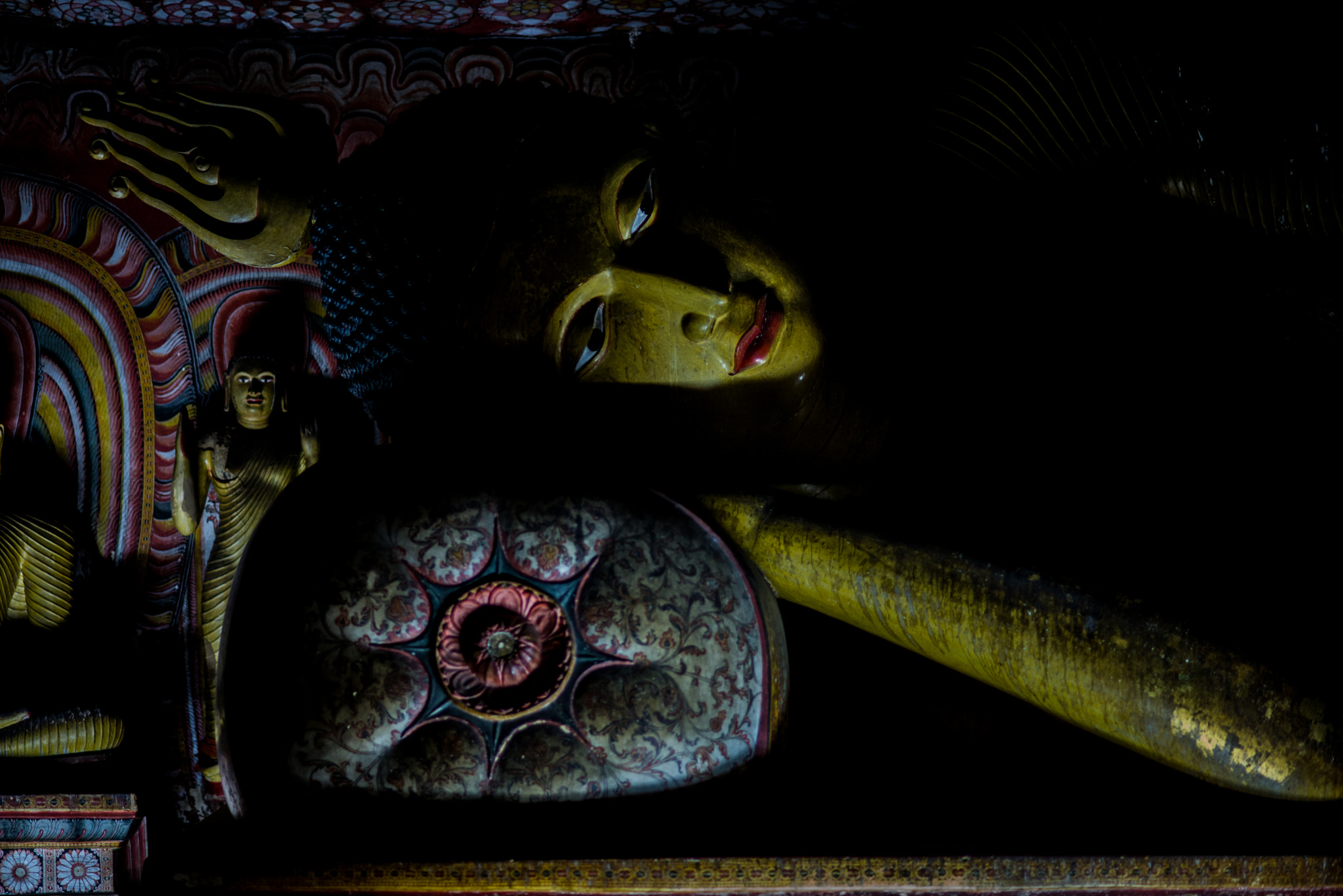 Nikon D600 + Nikon AF Nikkor 85mm F1.8D sample photo. Bouddha s'endortdambullacouleurs photography