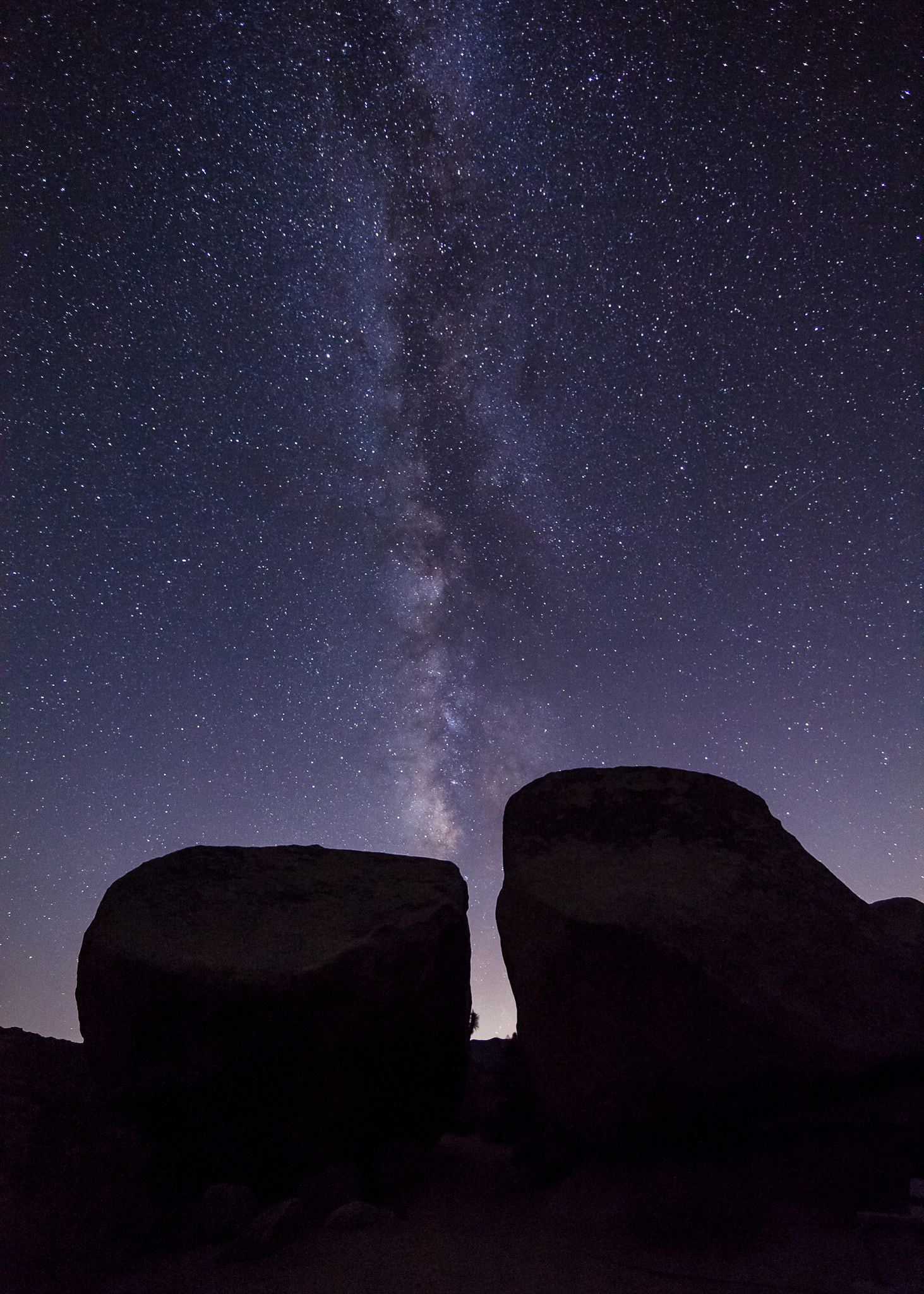 Canon EF 14mm F2.8L II USM sample photo. Gate to milky way photography