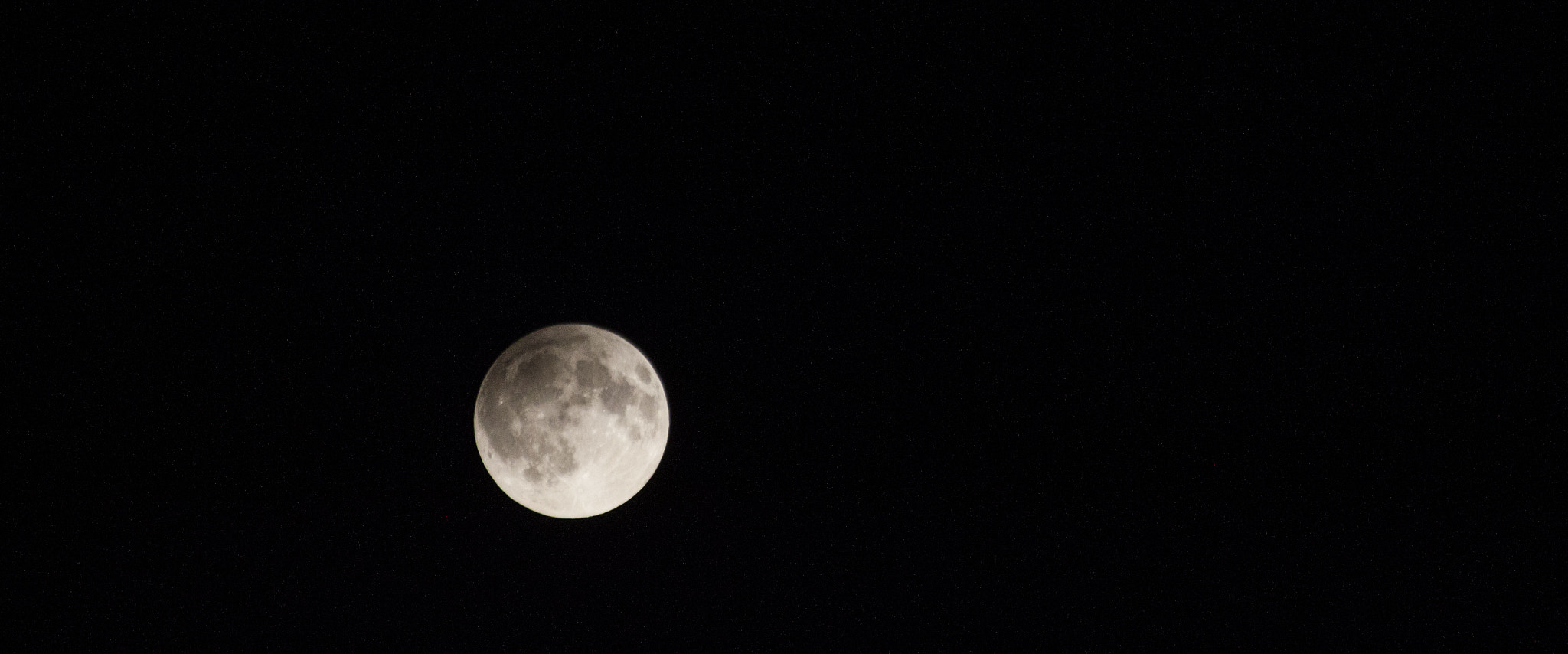 Sigma 70-300mm F4-5.6 APO DG Macro sample photo. To the moon and back photography