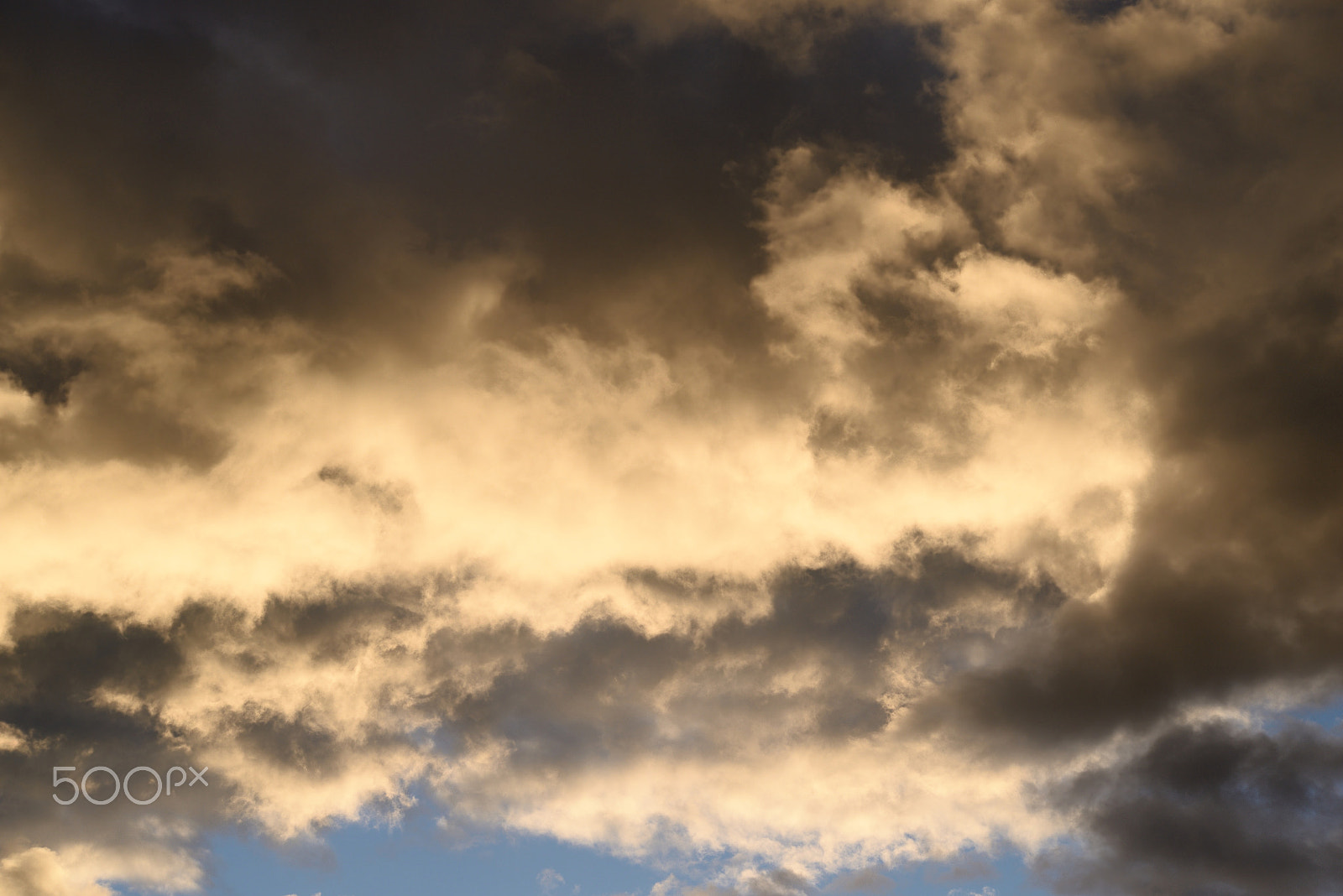 Sigma 70-300mm F4-5.6 APO DG Macro sample photo. Cloud sky at sunset. photography