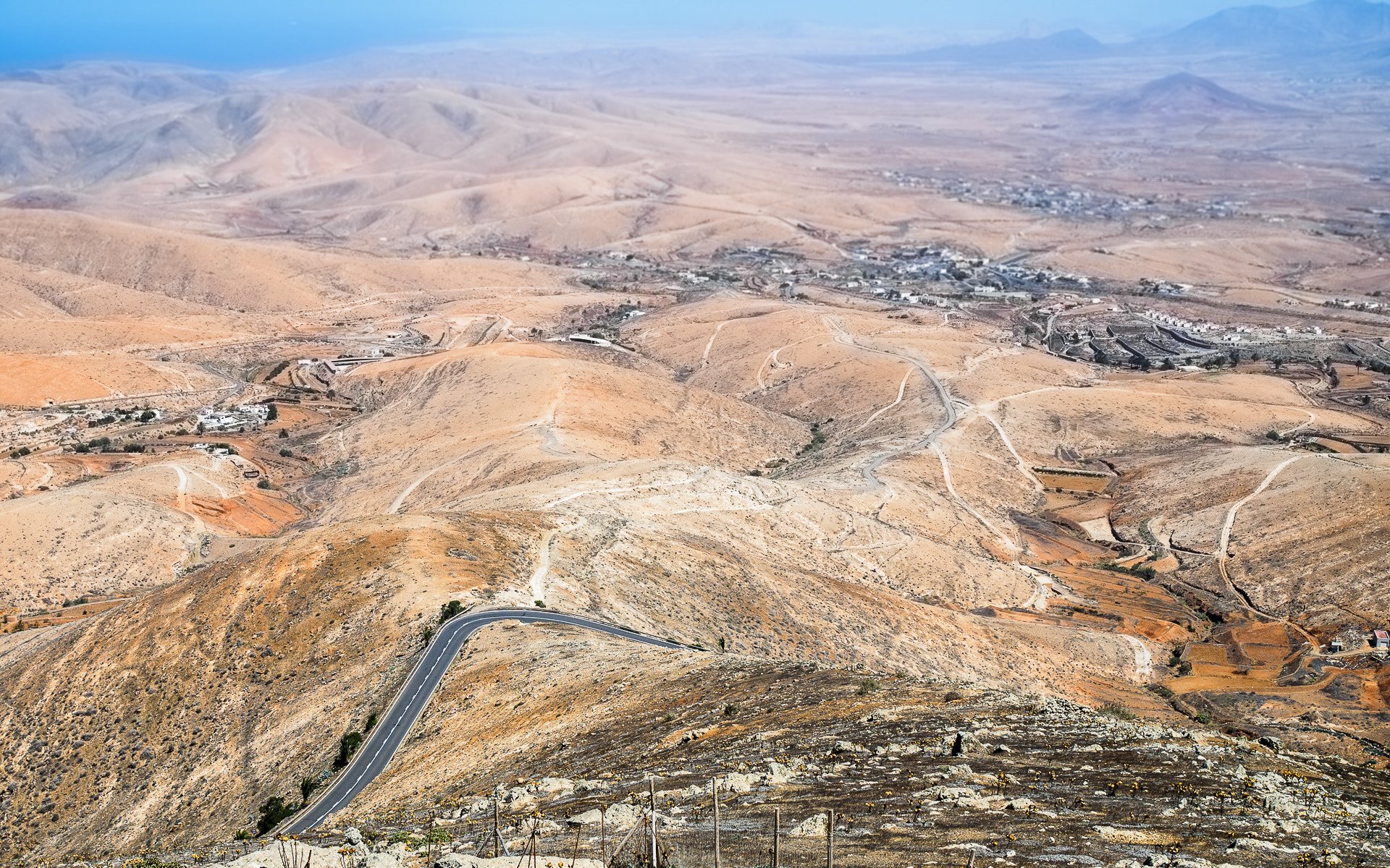 Olympus OM-D E-M1 + Olympus M.Zuiko Digital 25mm F1.8 sample photo. Viewpoint - mirador de morro velosa, fuerteventura photography