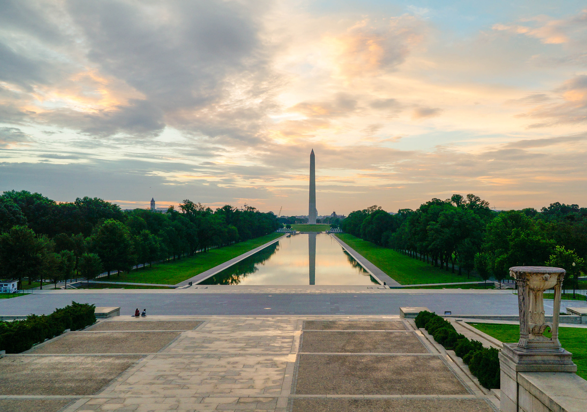 Sony Alpha NEX-6 + Sony E PZ 18-105mm F4 G OSS sample photo. Early morning on the national mall photography
