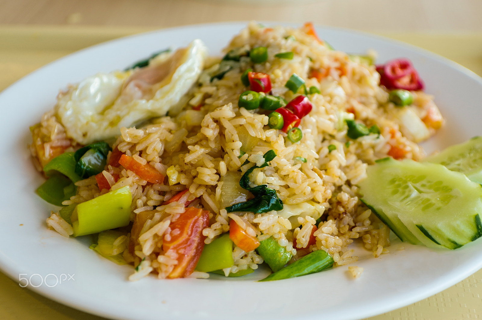 Pentax K-3 + Pentax smc DA 16-45mm F4 ED AL sample photo. Fried rice with vegetables and eggs photography