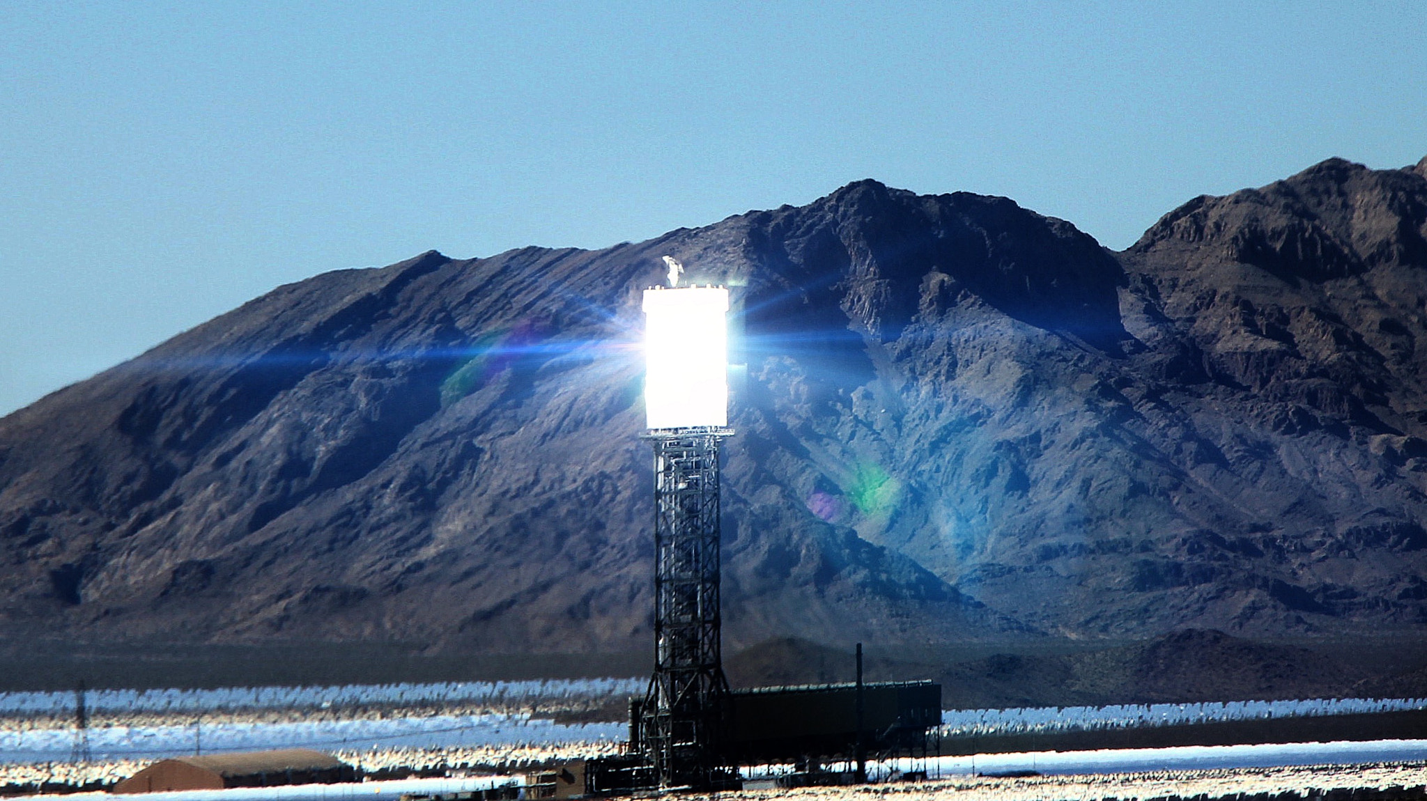 Canon EOS 550D (EOS Rebel T2i / EOS Kiss X4) + Canon EF-S 18-200mm F3.5-5.6 IS sample photo. Ivanpah solar electric generating system. photography