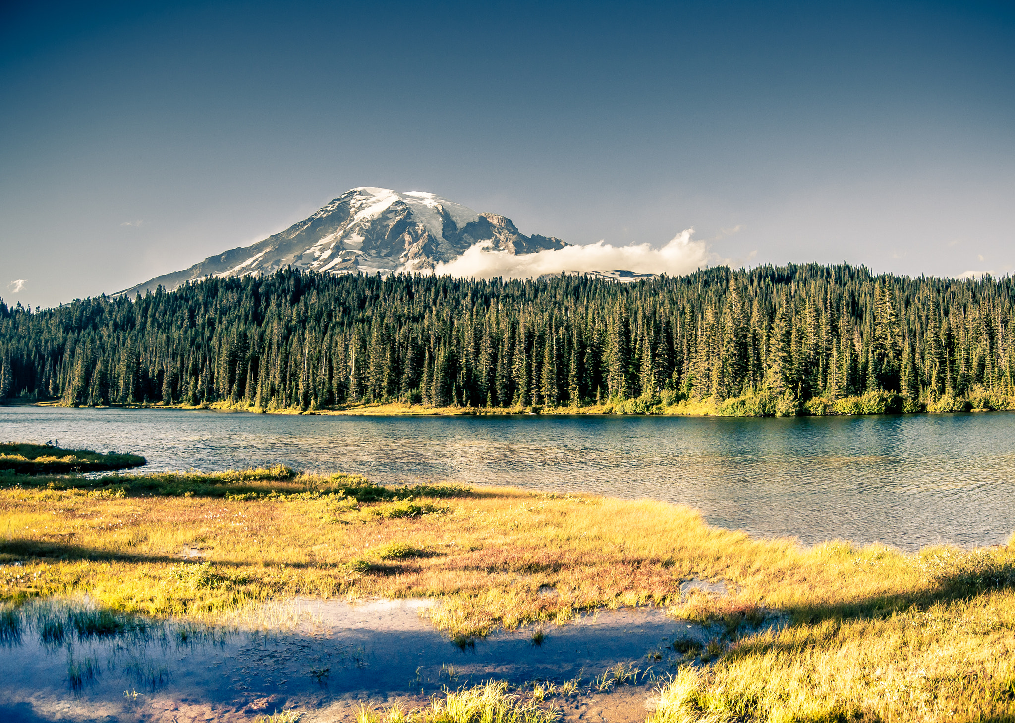 Nikon AF-S Nikkor 18-35mm F3.5-4.5G ED sample photo. Reflection lake, mount rainier np.jpg photography