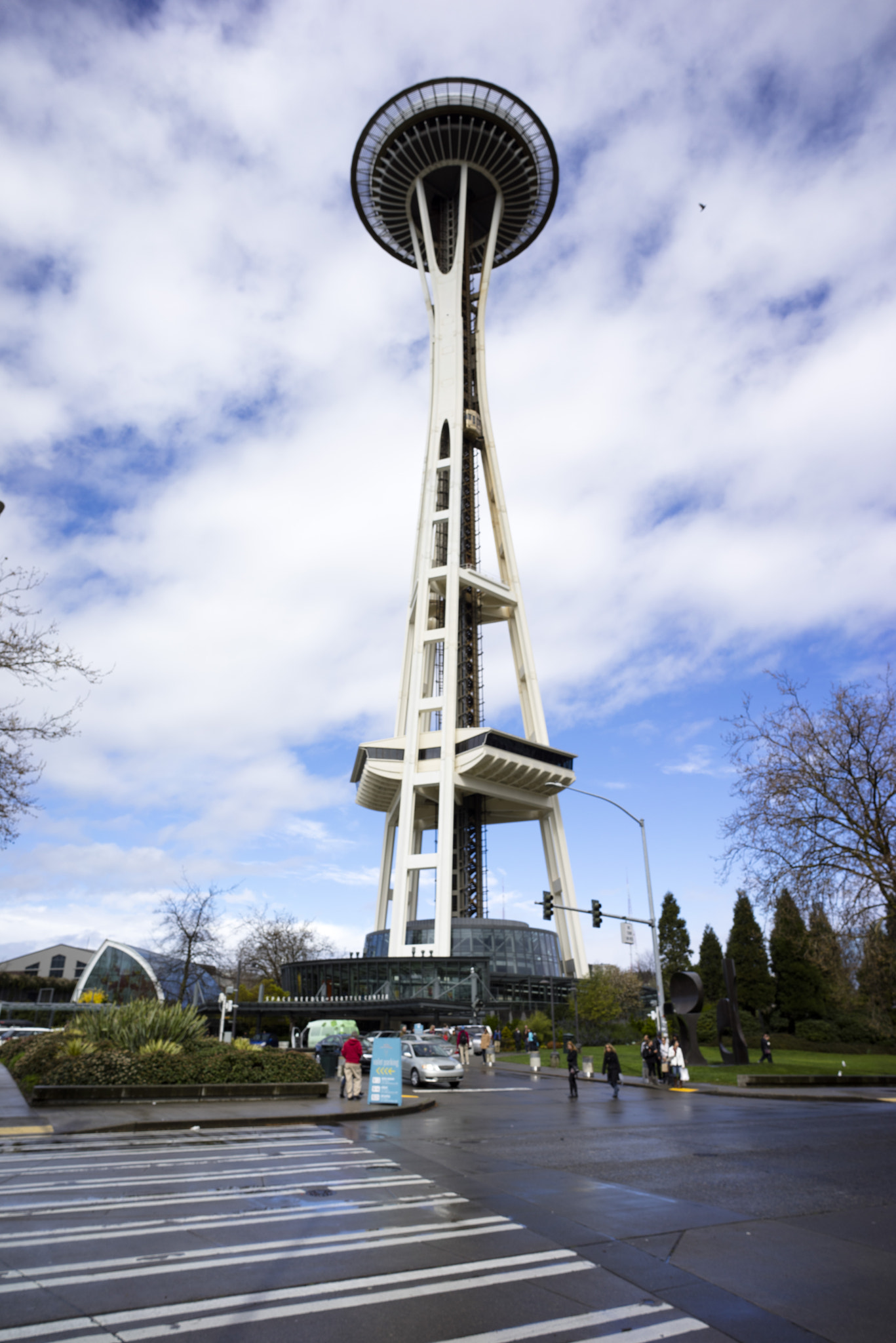 Sony a7R + E 21mm F2.8 sample photo. Space needle photography