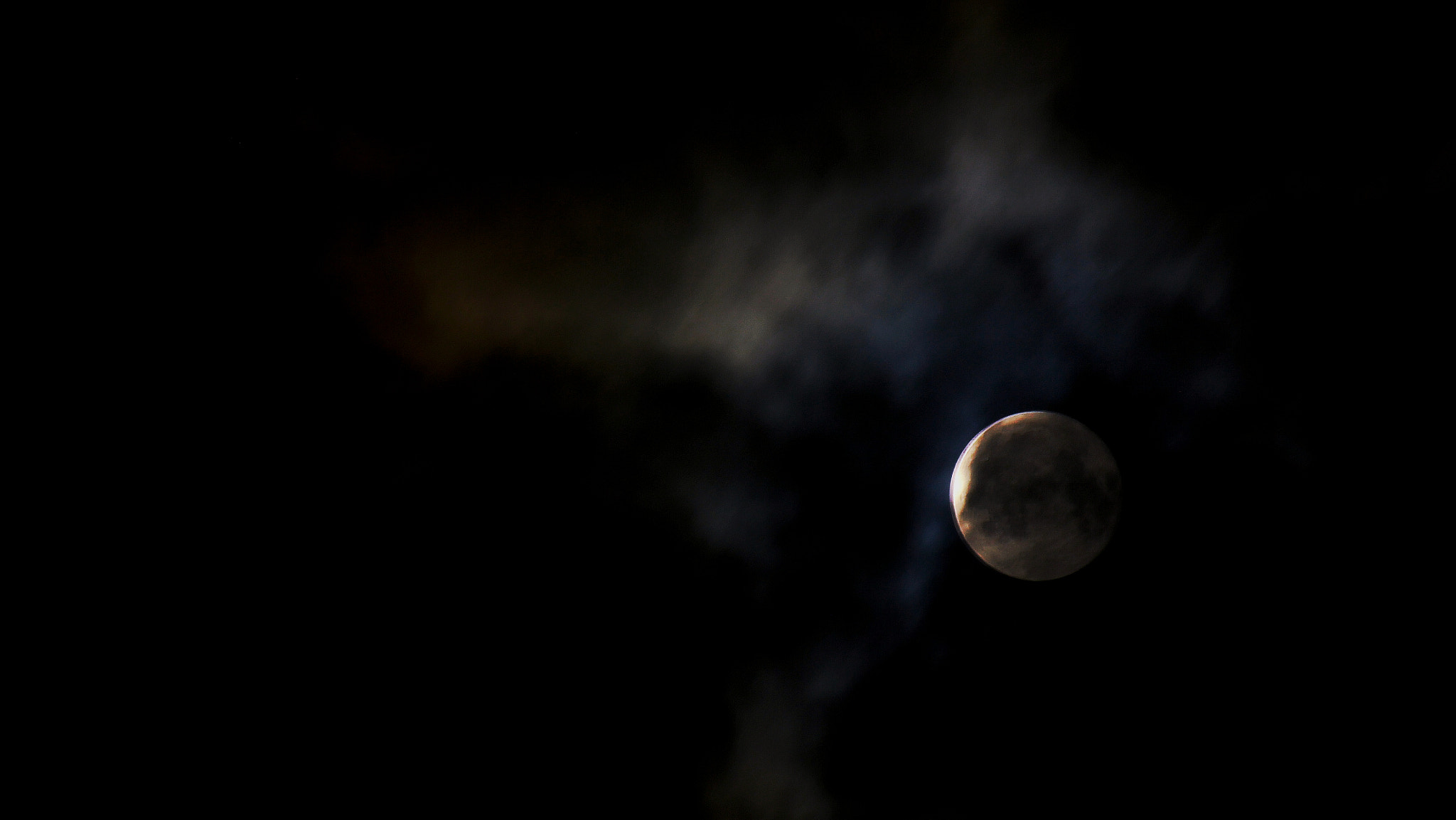 Canon EF-S 55-250mm F4-5.6 IS II sample photo. Moon 4 photography