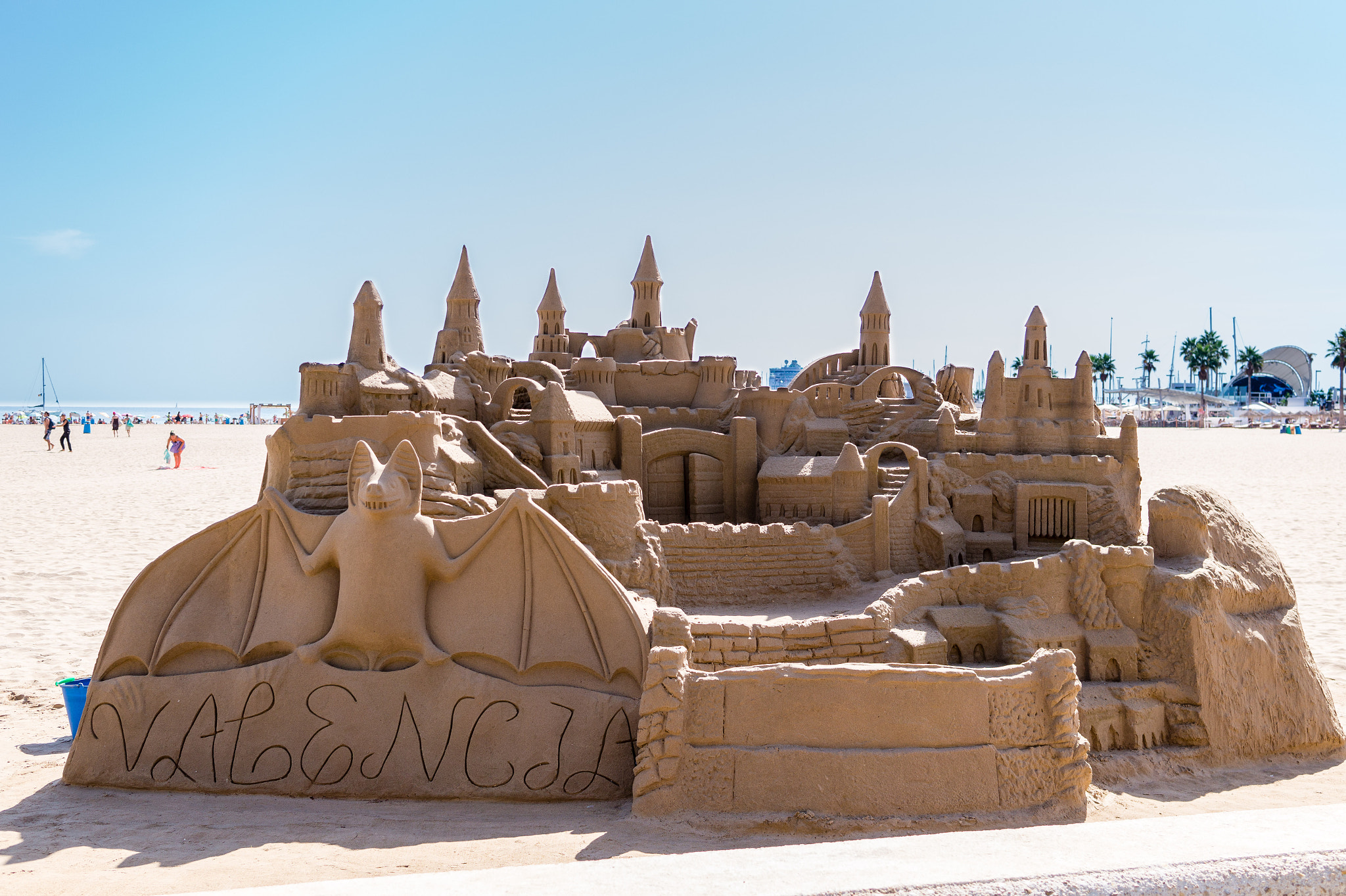 Sony Alpha a5000 (ILCE 5000) + Sigma 30mm F2.8 EX DN sample photo. Sand castle photography