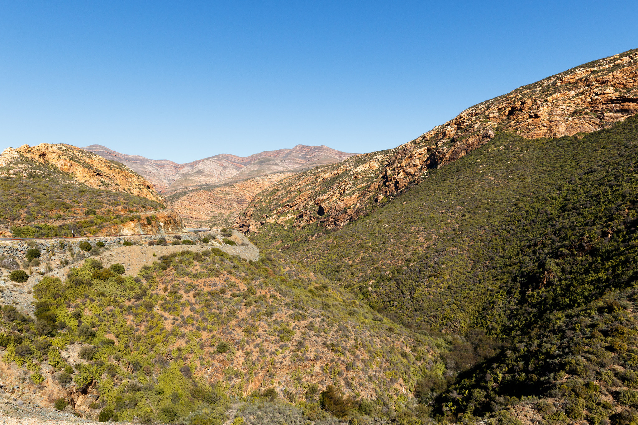 Canon EF 300mm f/2.8L sample photo. Roads and mountains - landscape photography