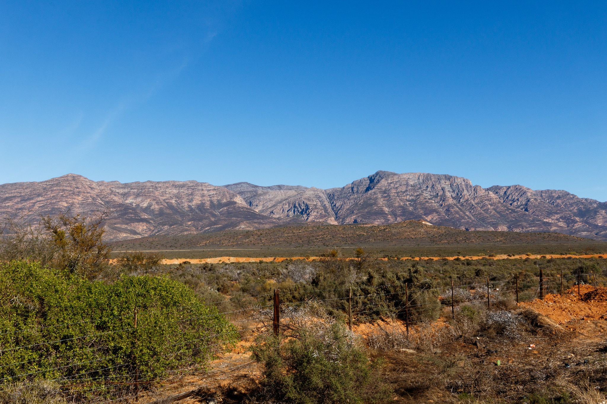 Canon EF 300mm f/2.8L sample photo. The fence - landscape photography