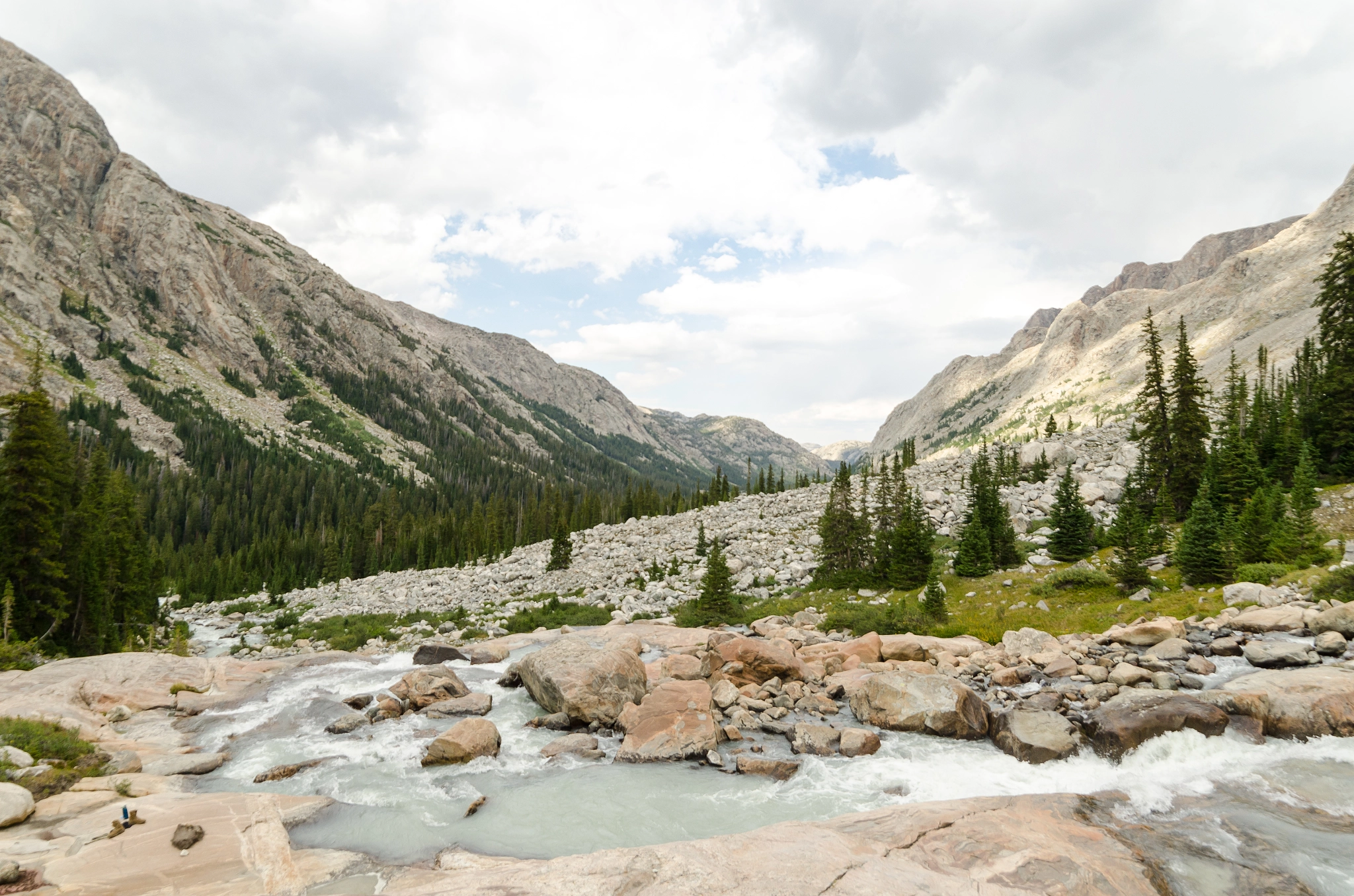 Samyang 14mm F2.8 ED AS IF UMC sample photo. Glacier trail photography