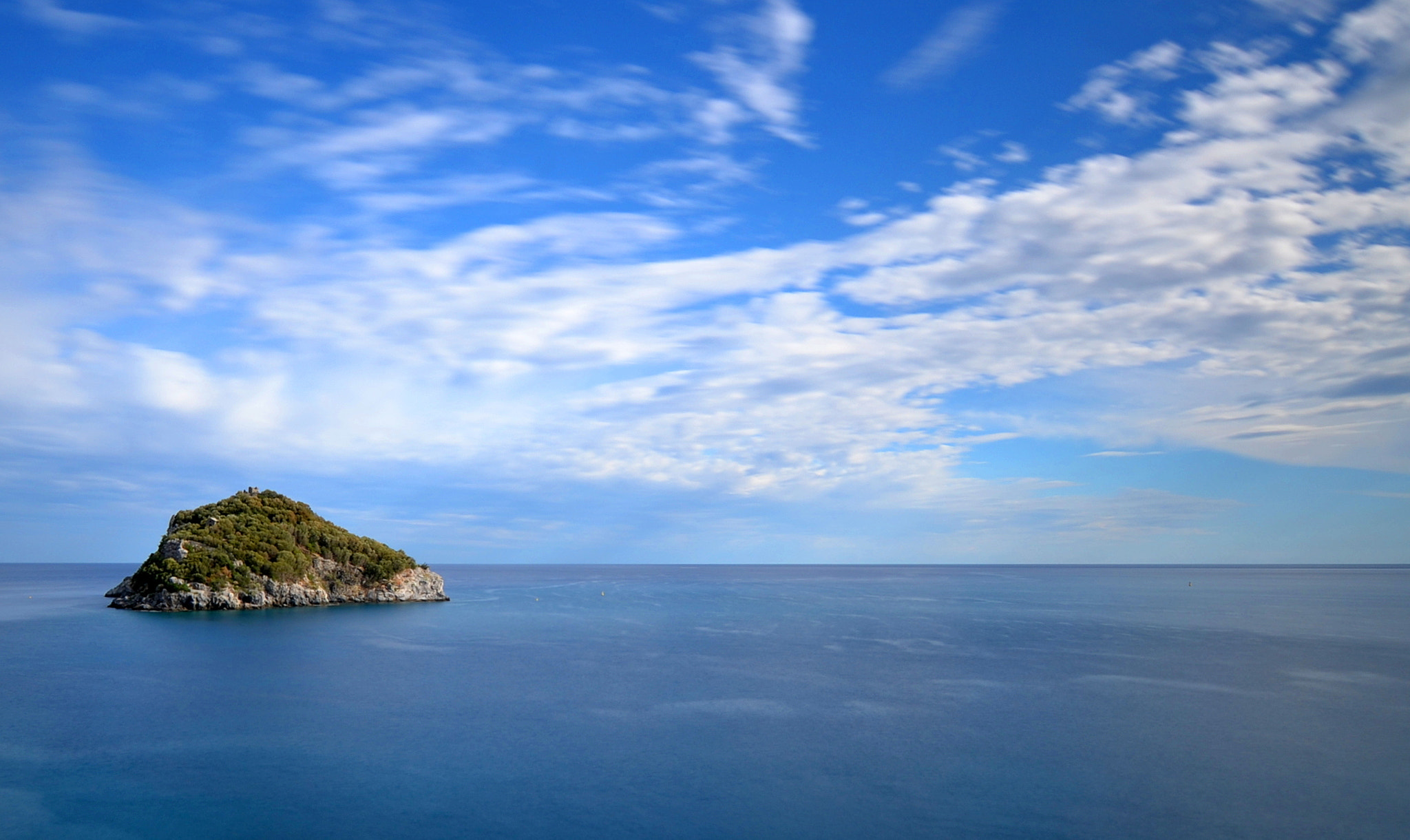 Nikon D3100 + Sigma 10-20mm F3.5 EX DC HSM sample photo. Isola di bergeggi photography