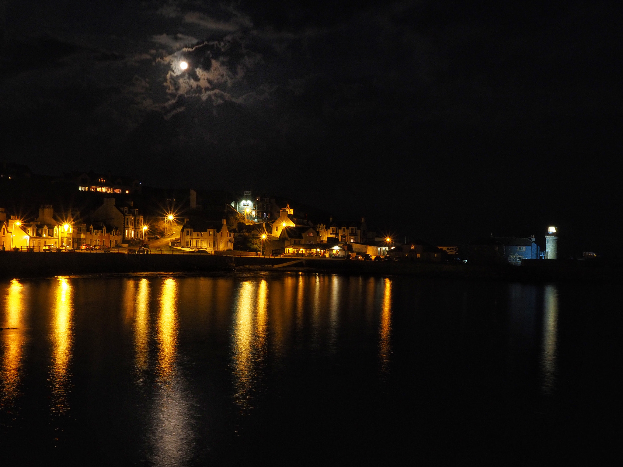 Olympus OM-D E-M10 + Olympus M.Zuiko Digital ED 12-40mm F2.8 Pro sample photo. Moon over portpatrick, scotland. photography