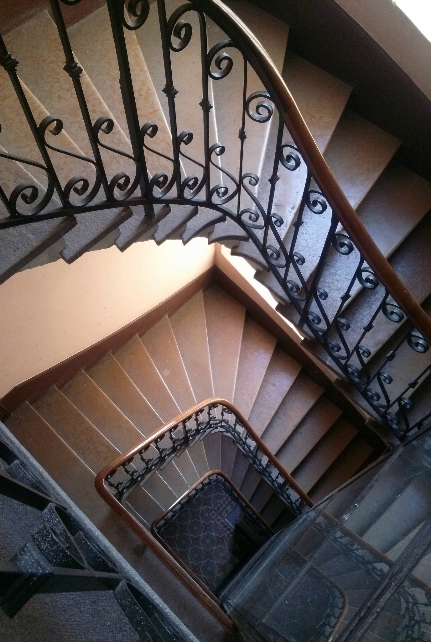 LG Optimus G sample photo. Spiral staircase cage d'escalier grenobloise photography