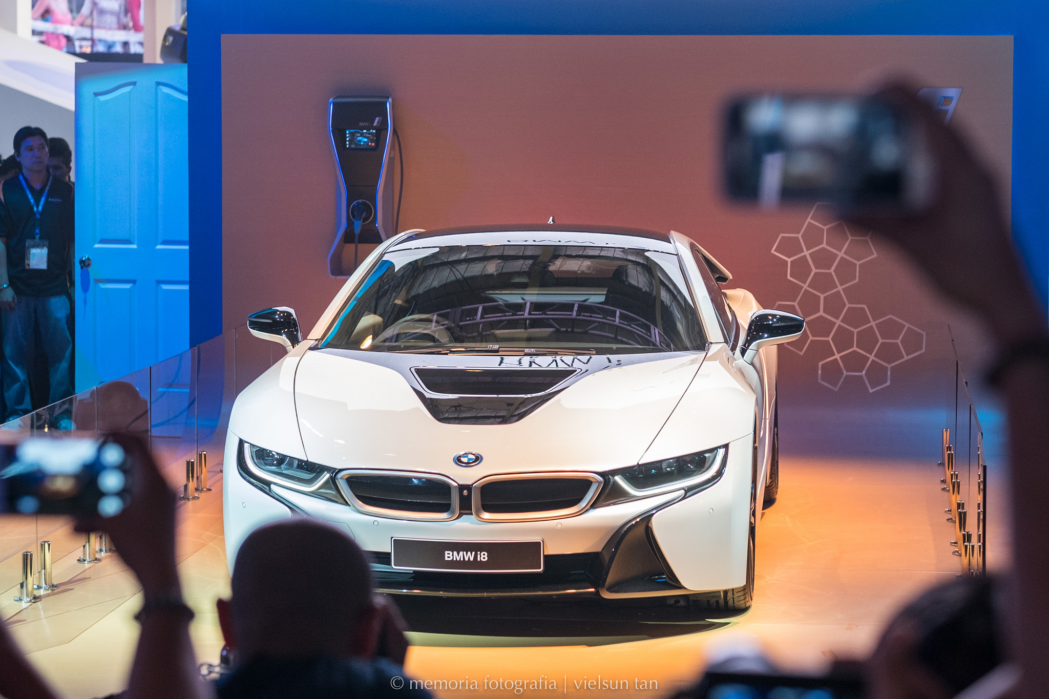 Fujifilm X-E2S + Fujifilm XF 56mm F1.2 R sample photo. Pims 2016: bmw i8 photography