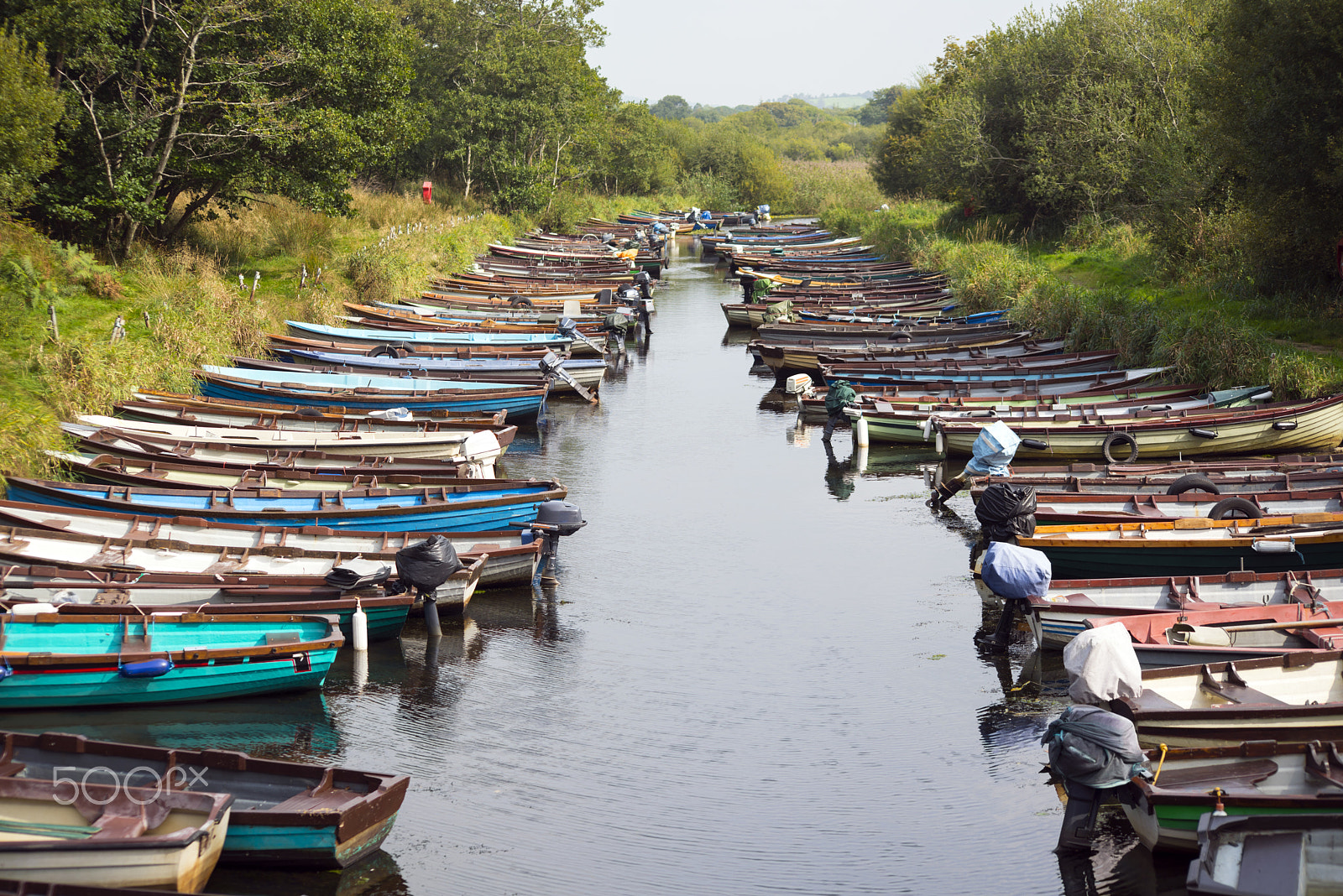 Sigma 70-300mm F4-5.6 APO DG Macro sample photo. Rowing boats moored near ross castle photography