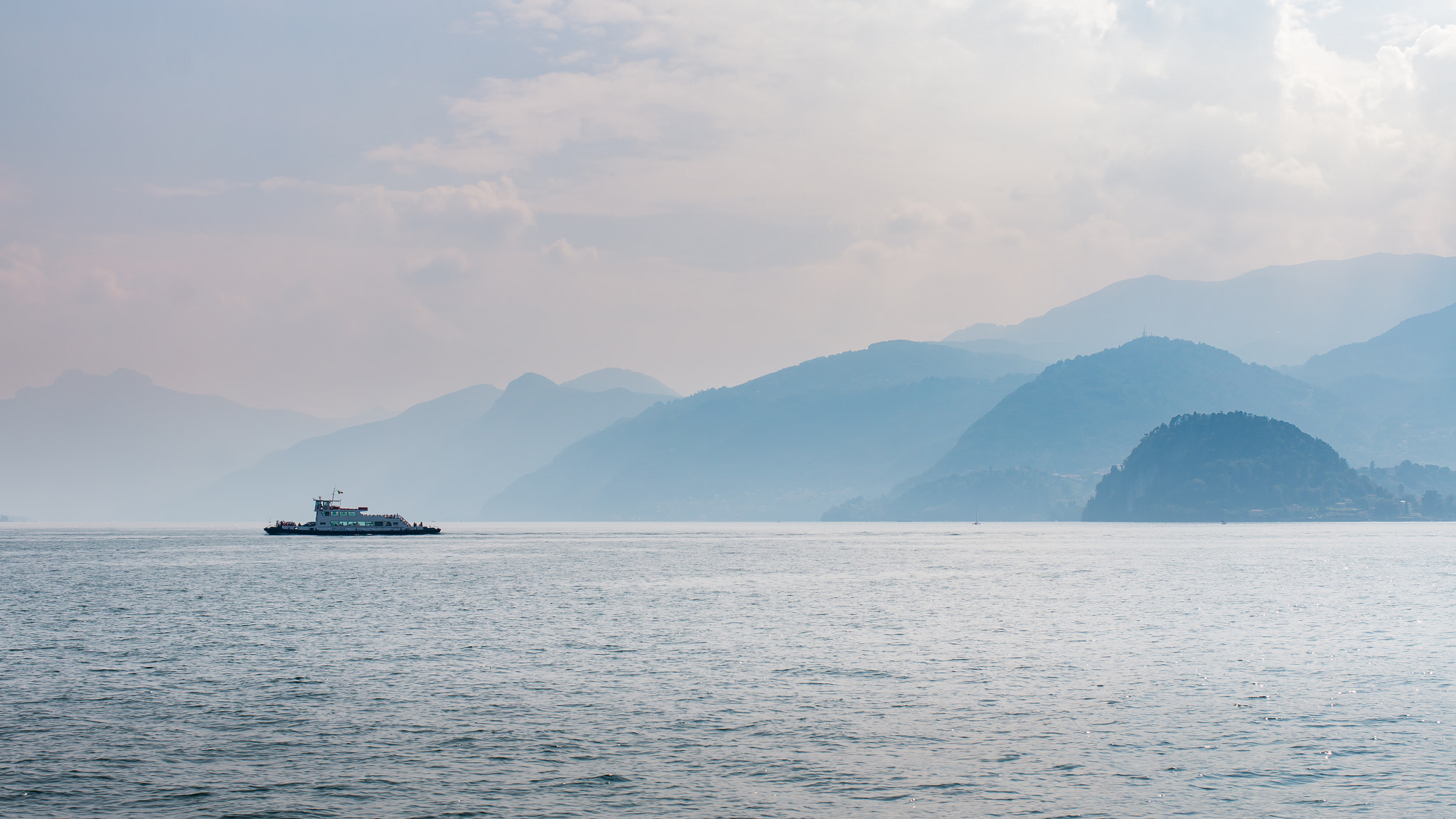 Canon EOS 70D + Canon EF 35mm F2 IS USM sample photo. Untitled photography