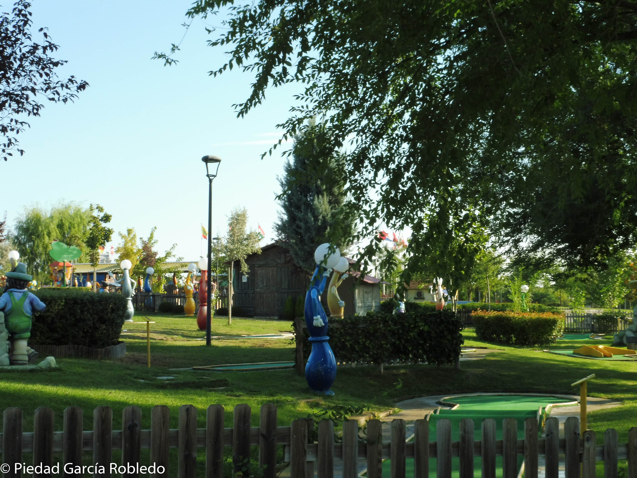 Panasonic Lumix DMC-ZS45 (Lumix DMC-TZ57) sample photo. Park photography