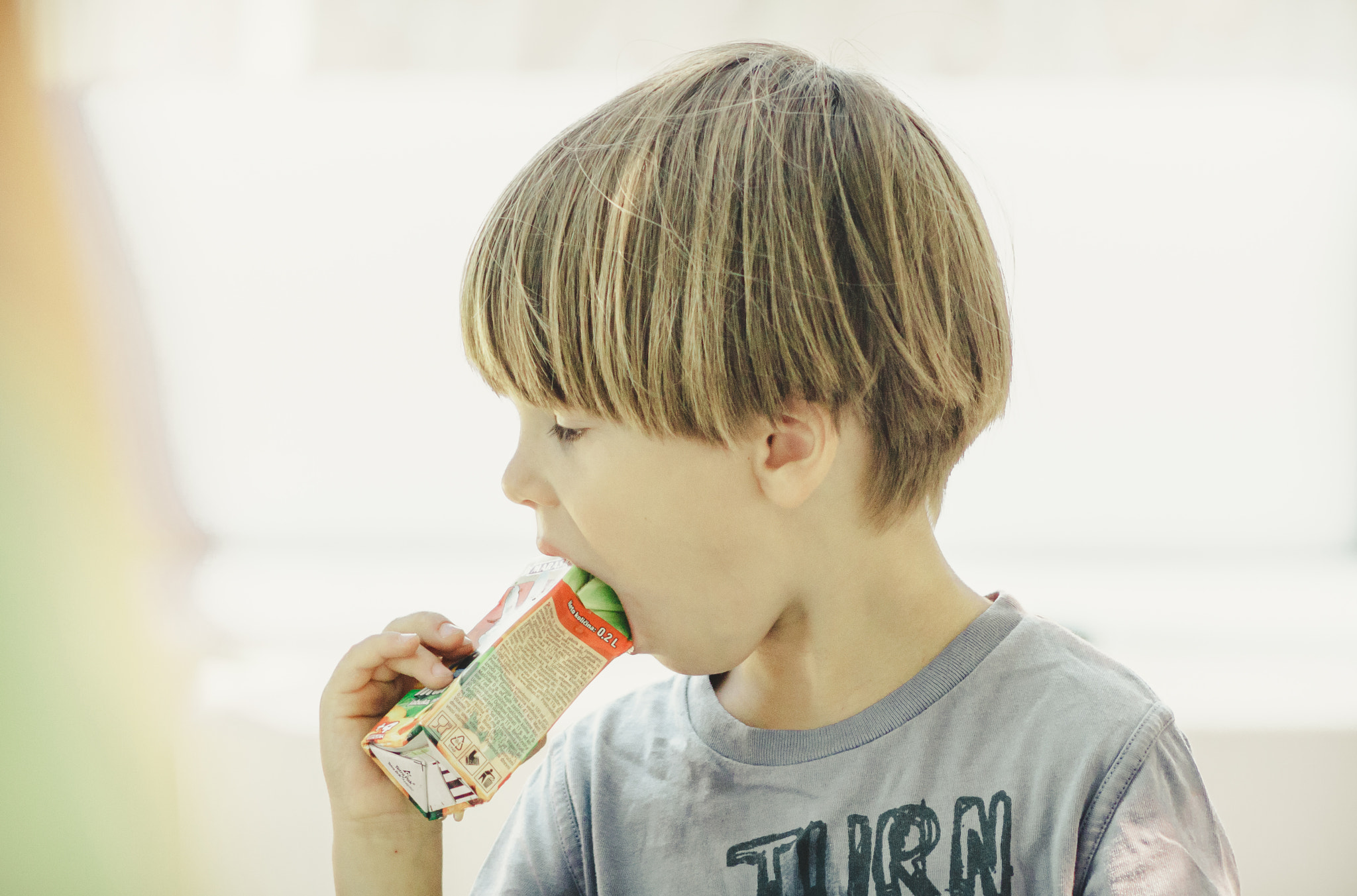 Canon EF 35-80mm f/4-5.6 sample photo. Who need straw? photography