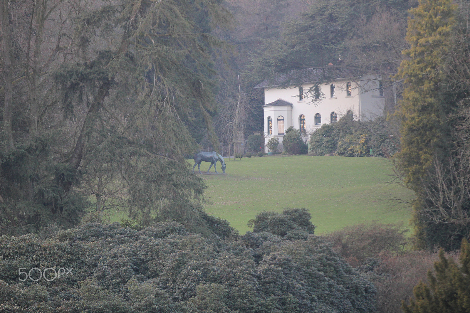 Canon EF 70-200mm F2.8L IS II USM sample photo. Villa hügel no.1 photography