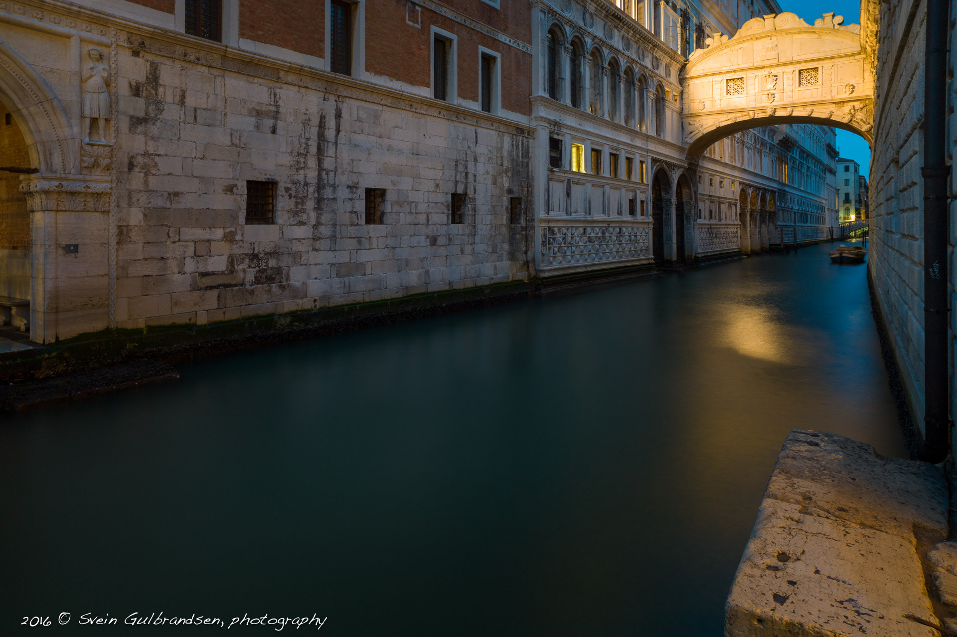 Leica M9 + Elmarit-M 21mm f/2.8 sample photo. Ponte dei sospiri photography