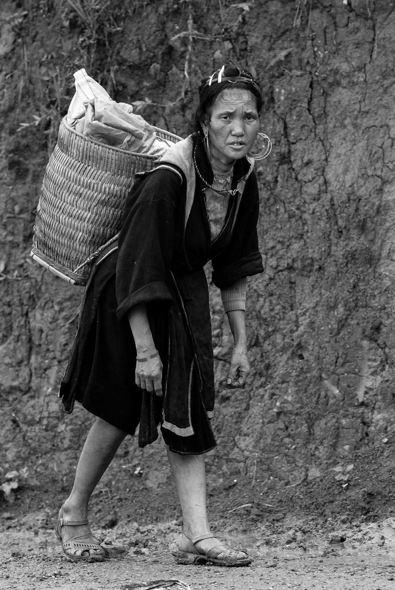 Nikon D200 sample photo. Hmong tribe in sapa photography