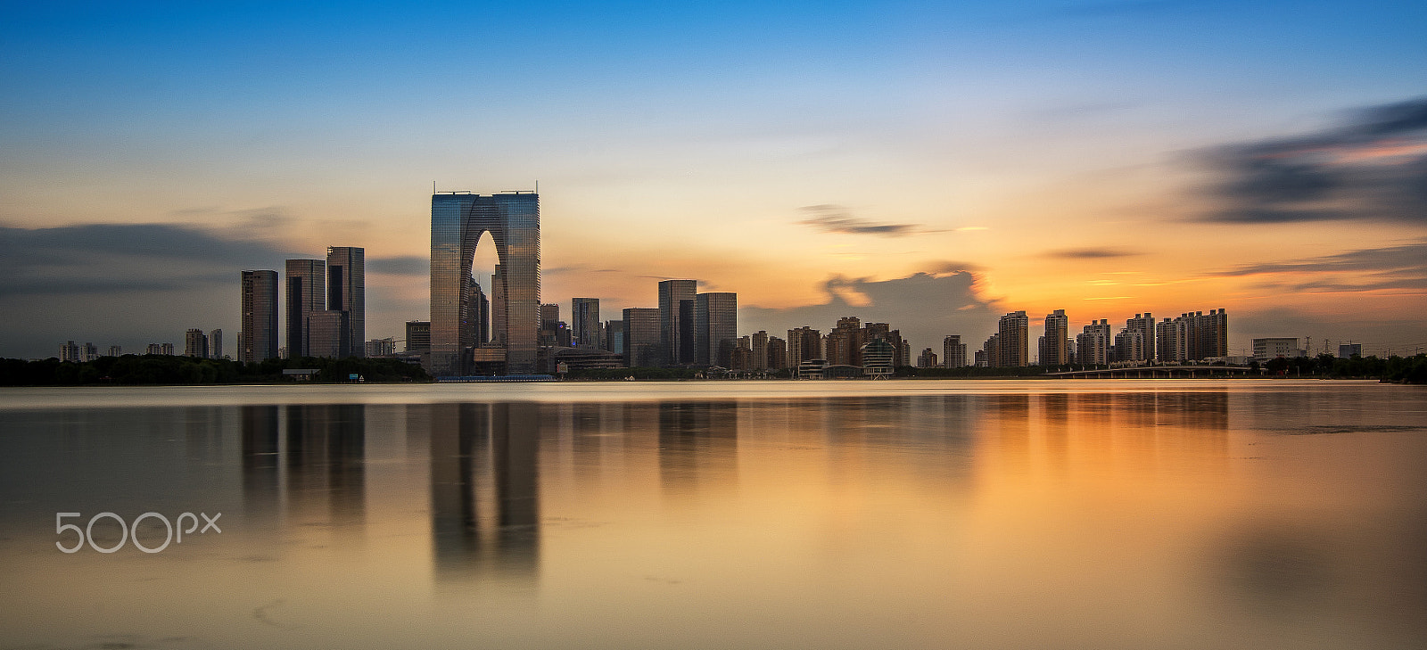 Nikon D610 + Tokina AT-X 17-35mm F4 Pro FX sample photo. The melting right photography