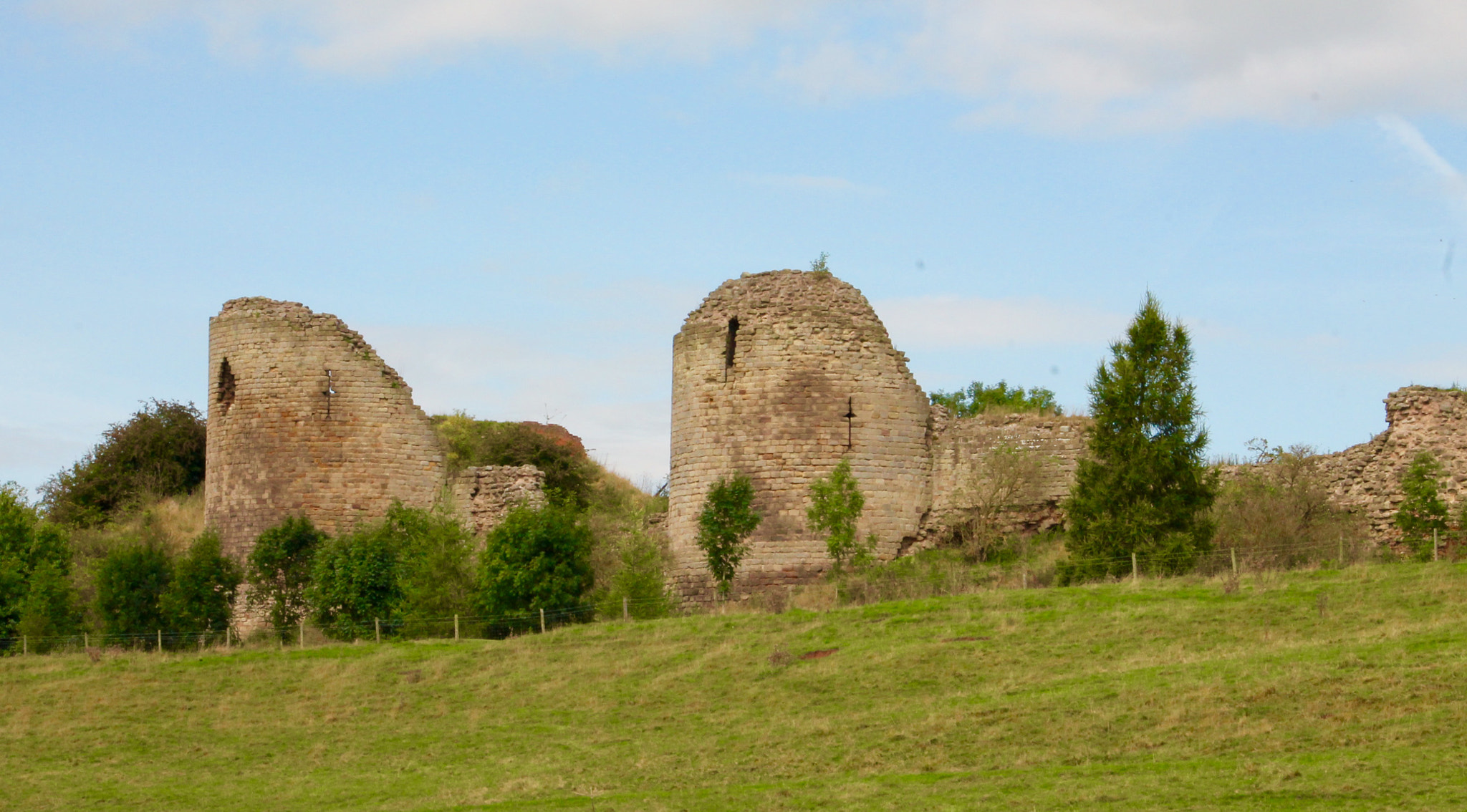 Canon EF75-300mm f/4-5.6 sample photo. The remnants of chartley castle, the once great es ... photography
