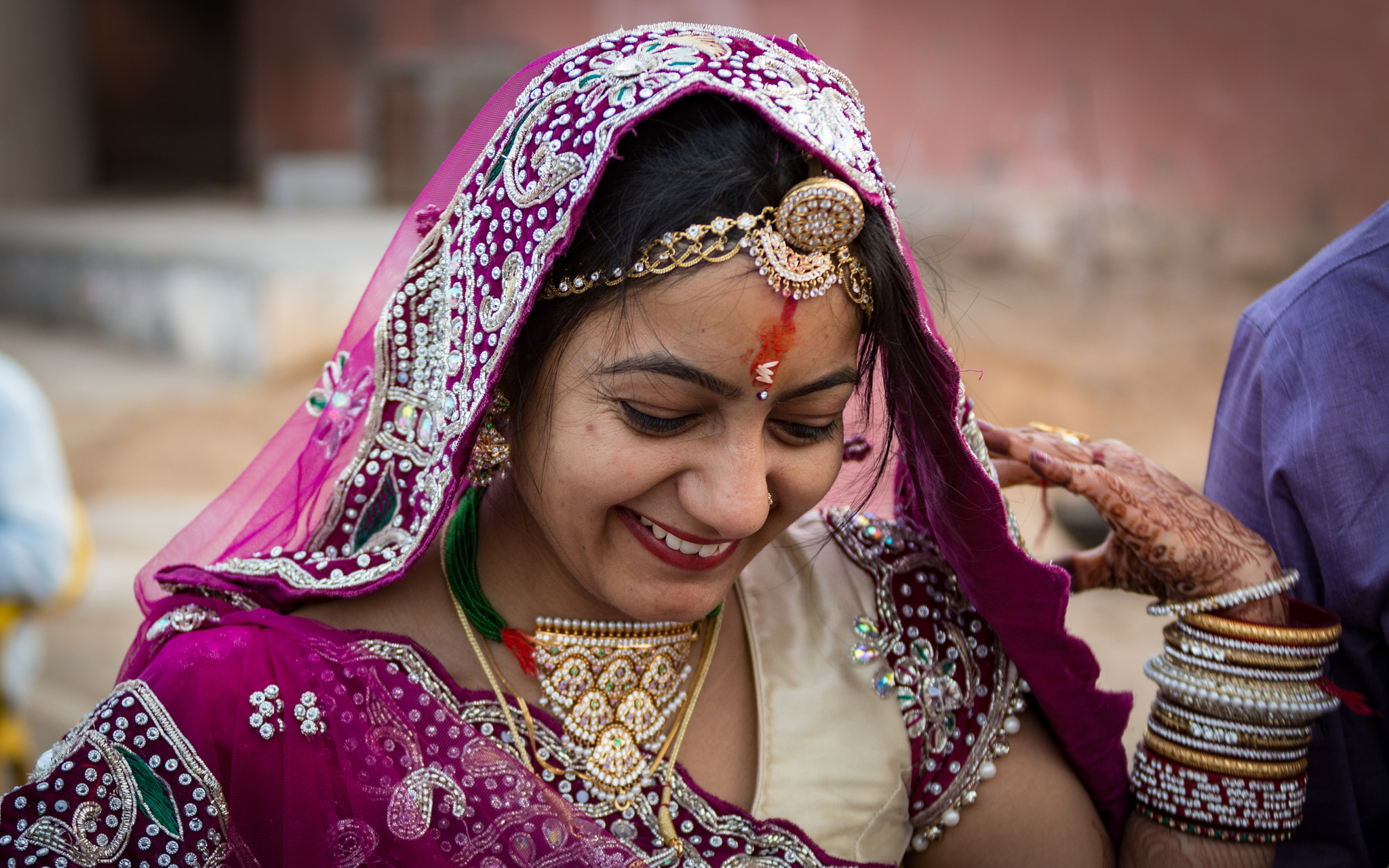 Canon EF 28-300mm F3.5-5.6L IS USM sample photo. Woman in sari photography