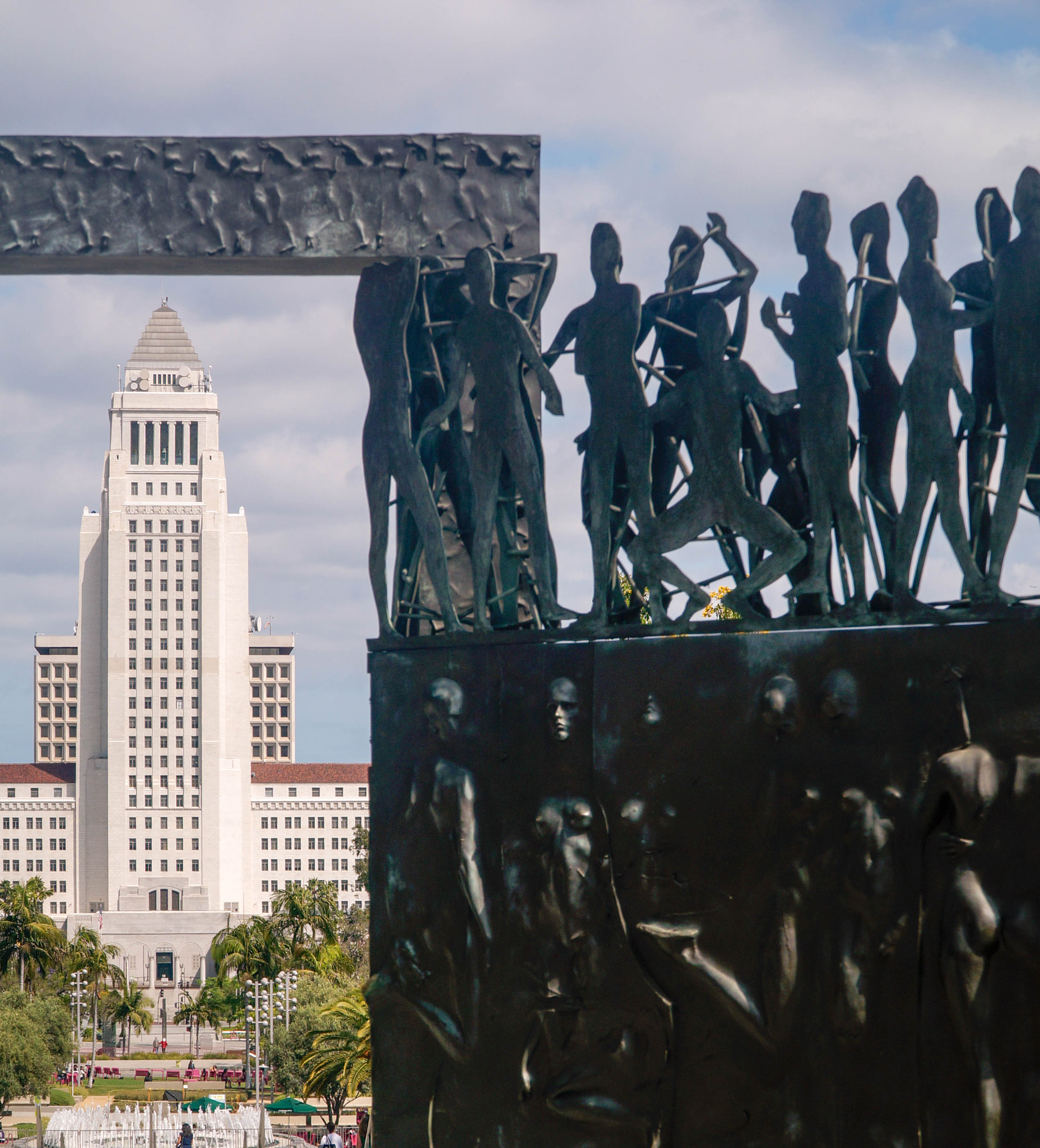 Sony Alpha NEX-6 + Sony E PZ 18-105mm F4 G OSS sample photo. Framing la's city hall photography
