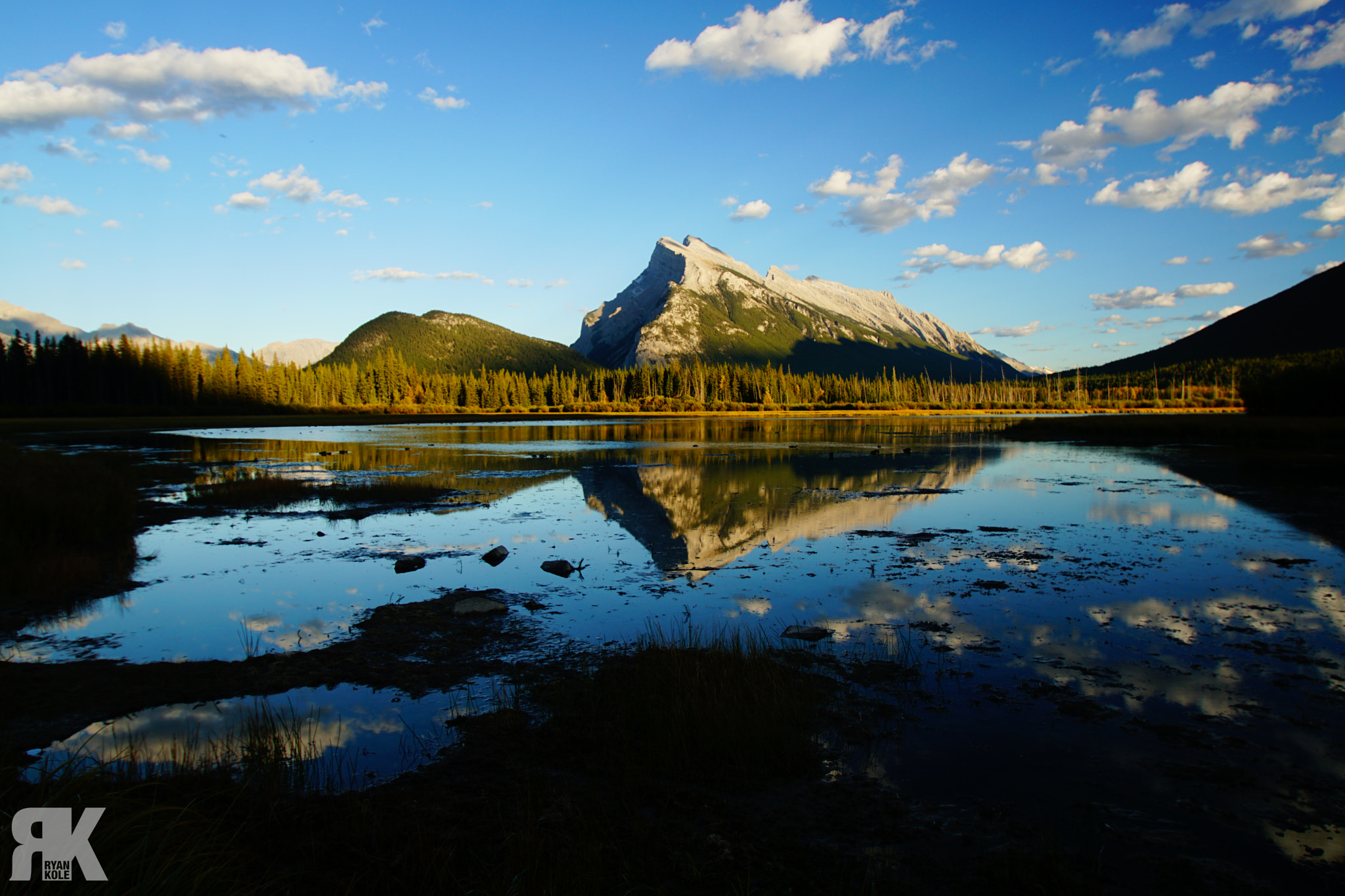 Sony ILCA-77M2 sample photo. Vermillion lakes sunset photography