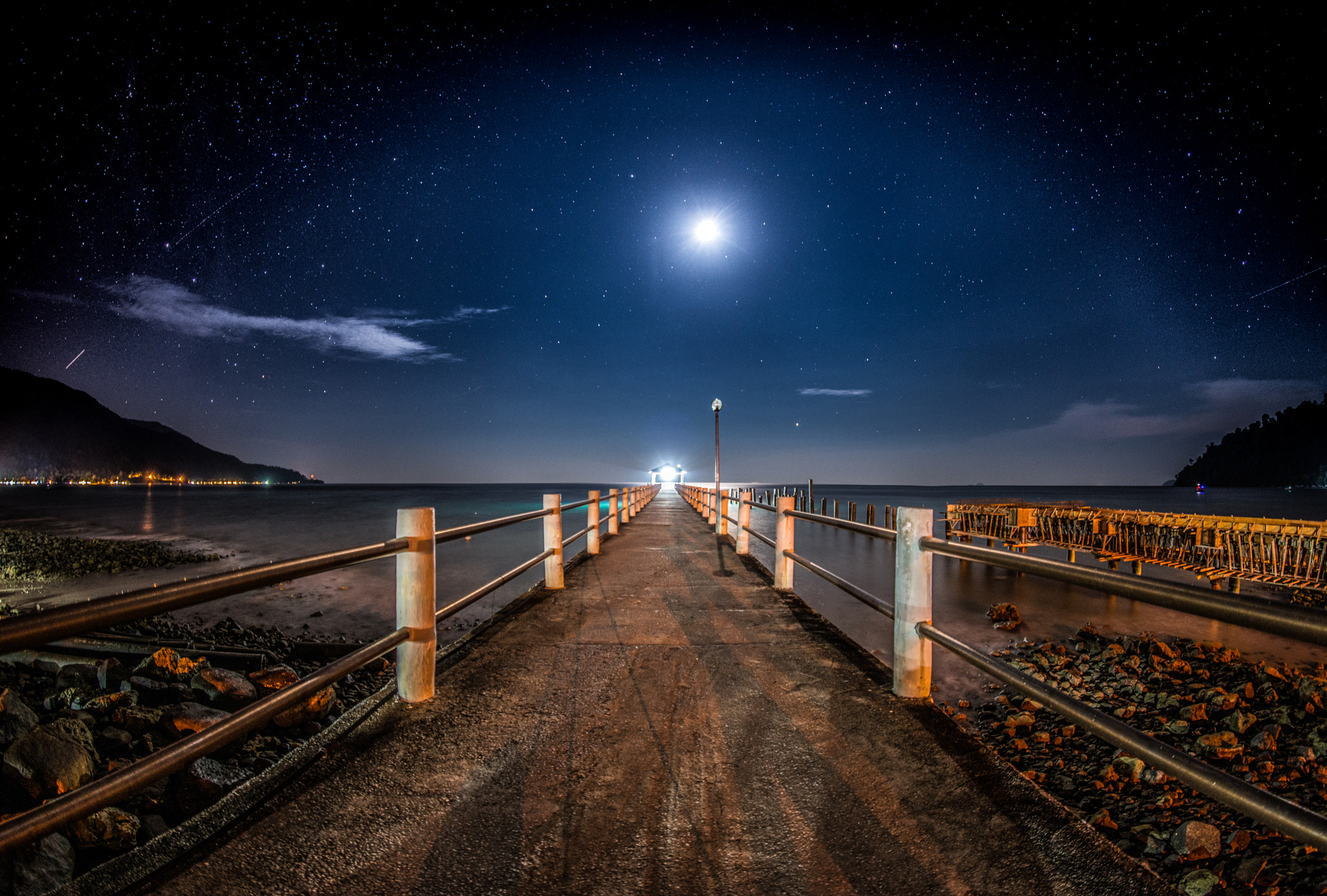 Samyang 12mm F2.8 ED AS NCS Fisheye sample photo. The moon from abc pier, tioman island, malaysia photography