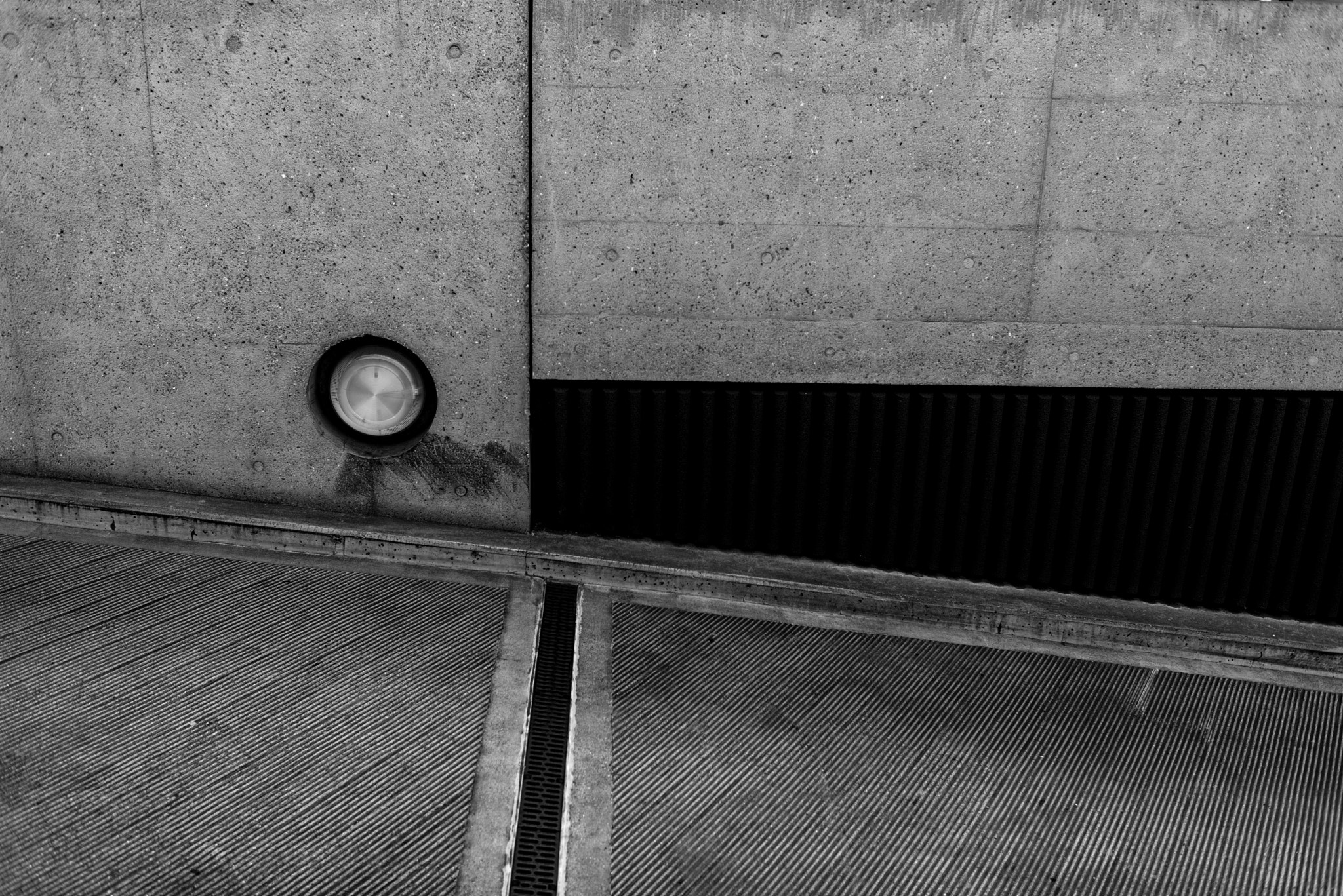 Nikon D800E + Nikon AF-S Nikkor 35mm F1.4G sample photo. Architectural photography