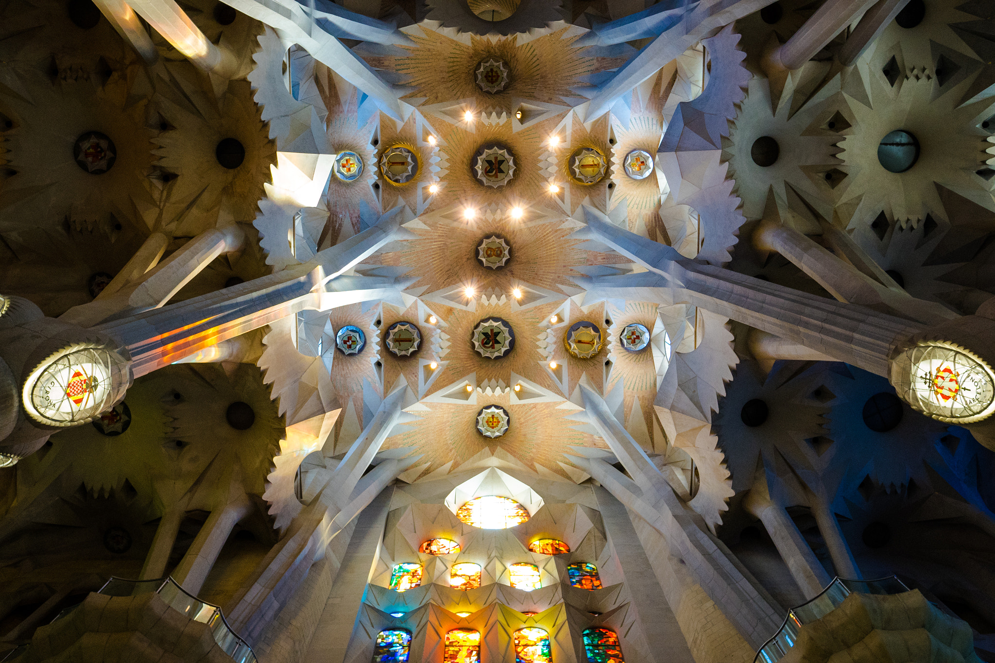 Sony a7R + Sony Sonnar T* E 24mm F1.8 ZA sample photo. Sagrada familia ceiling photography