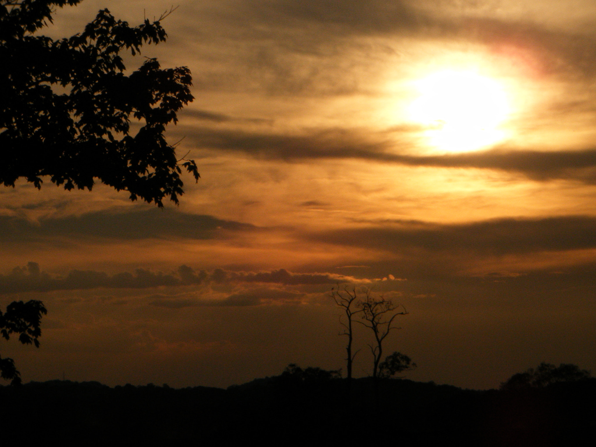 Fujifilm FinePix Z30 sample photo. A beautiful sunset with many shades of orange. photography