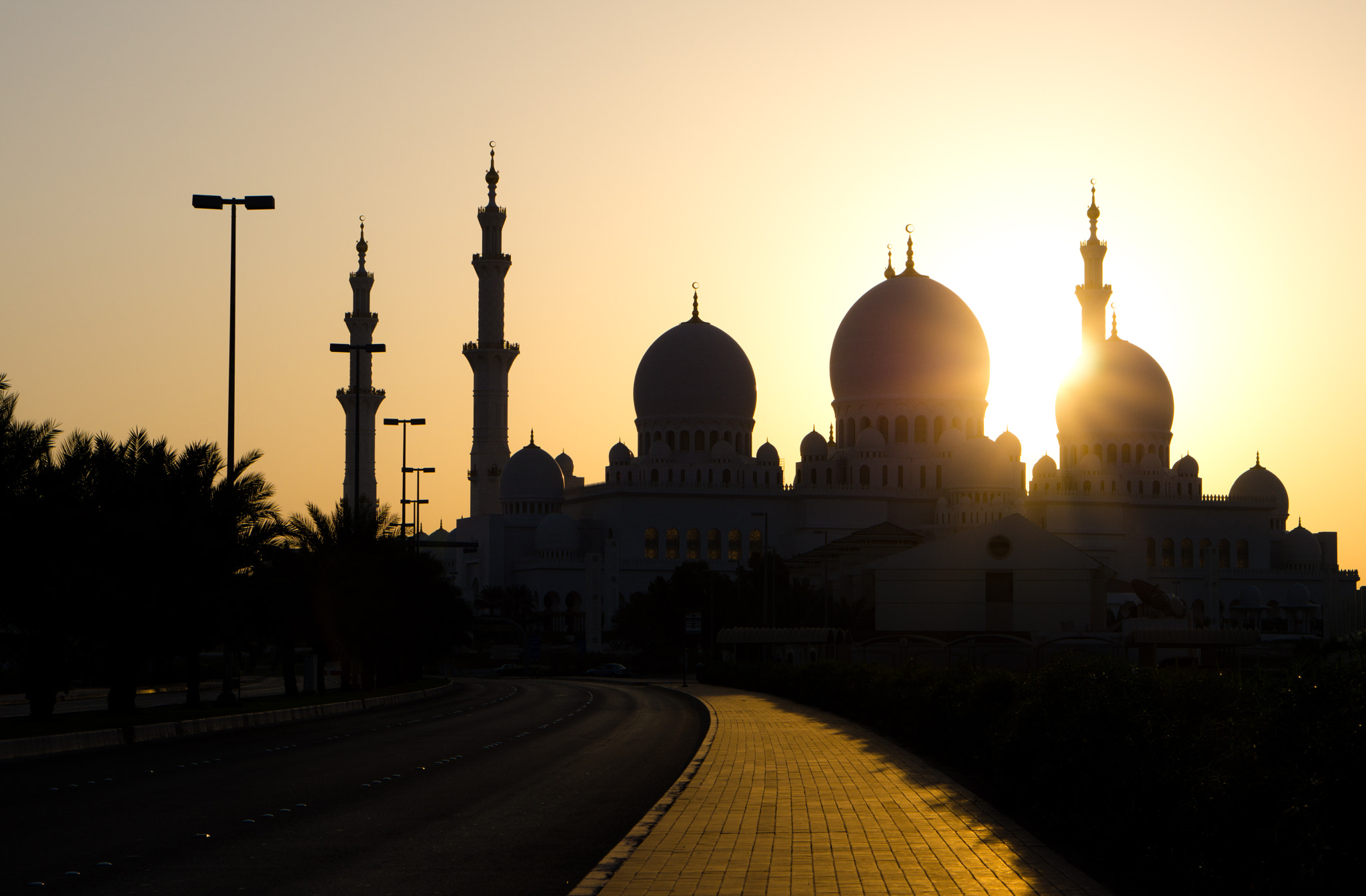 Sony Alpha NEX-7 + E 50mm F1.8 OSS sample photo. Sheikh zayed grand mosque sunrise photography