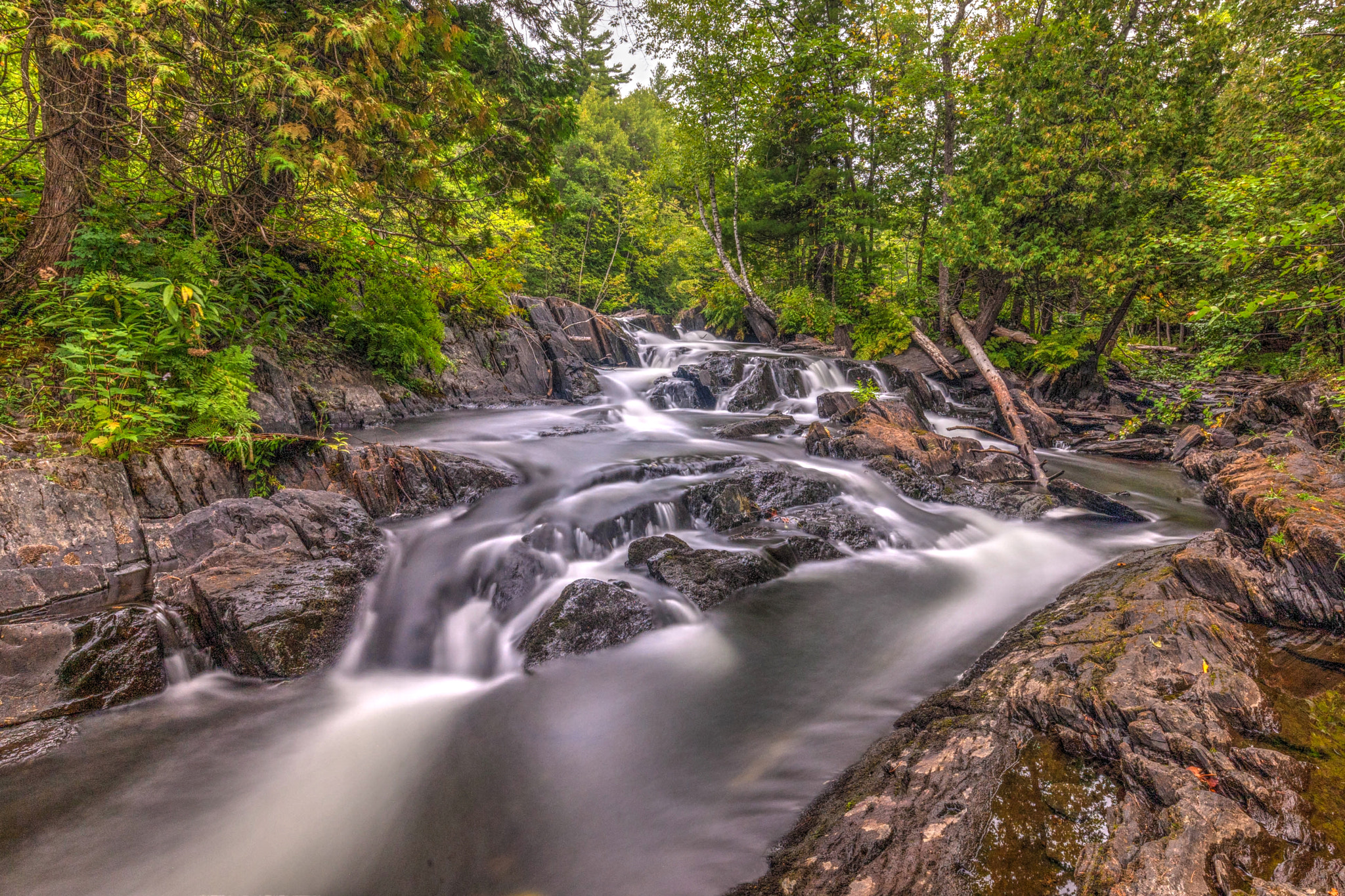 Canon EF 16-35mm F4L IS USM sample photo. Fun with water photography