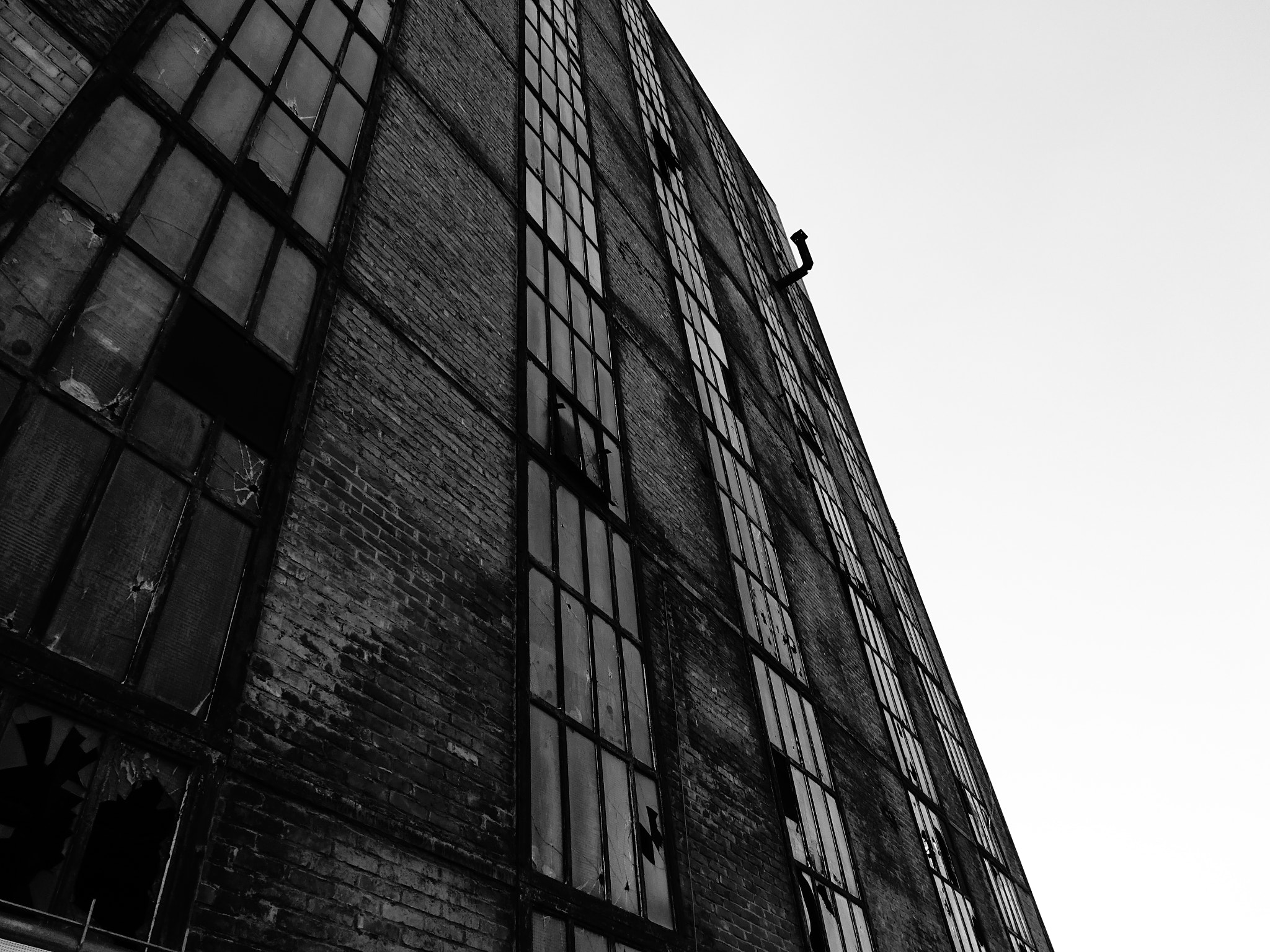 Sony Cyber-shot DSC-WX220 sample photo. Black and white buildings photography