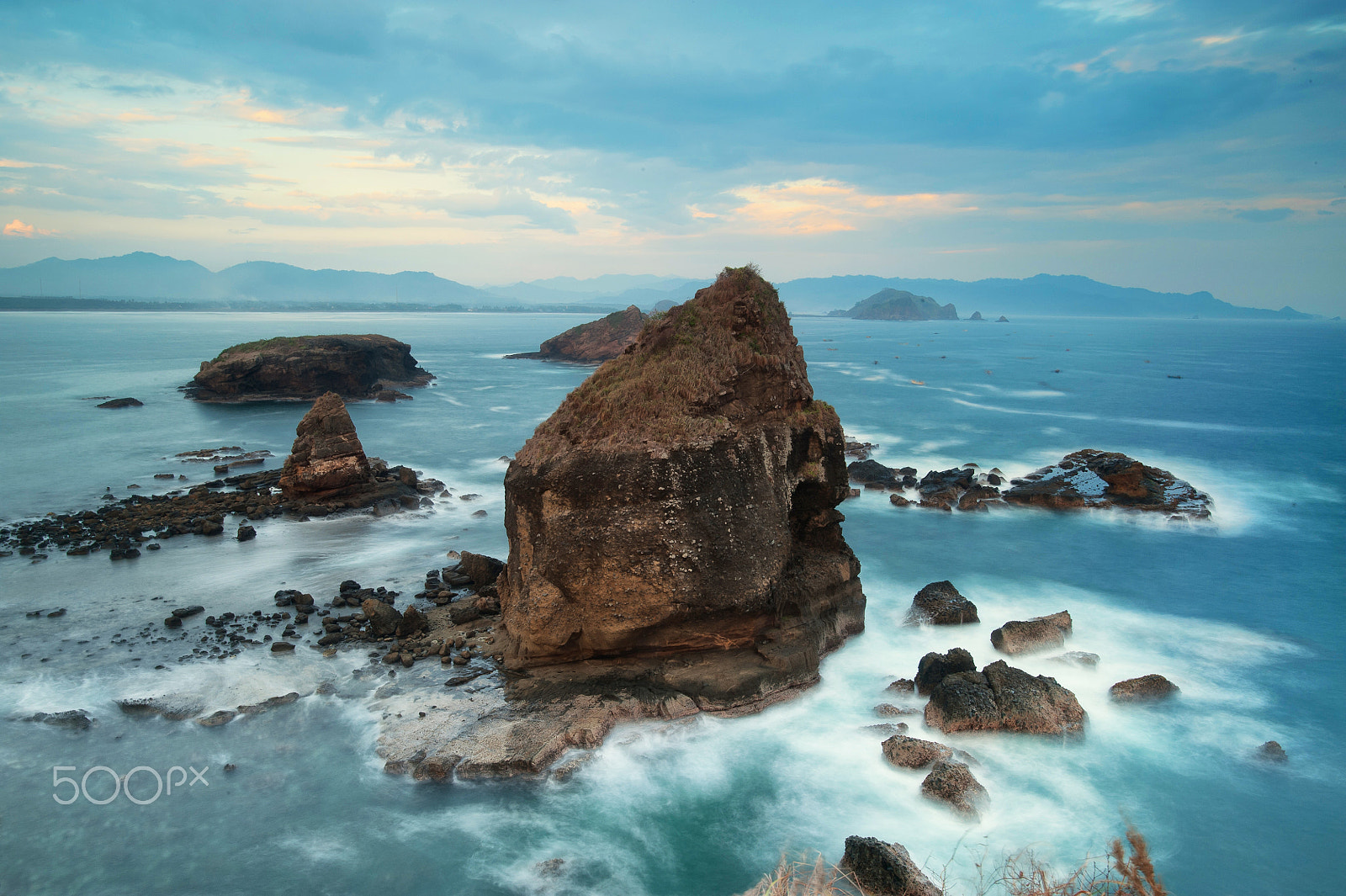 Nikon AF-S Nikkor 17-35mm F2.8D ED-IF sample photo. Papuma cape photography