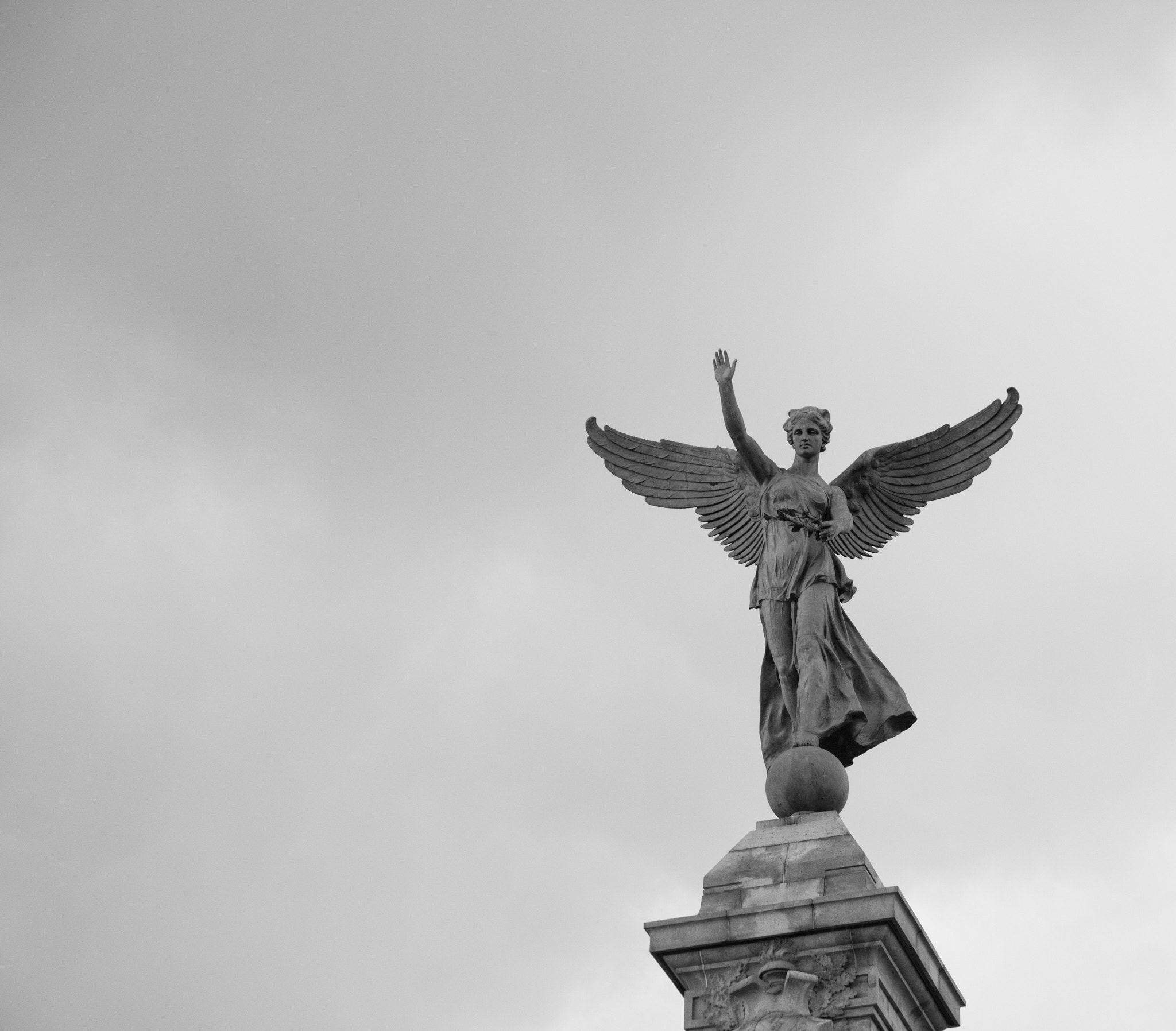 AF Zoom-Nikkor 28-105mm f/3.5-4.5D IF sample photo. Monument à sir george-Étienne cartier, montreal photography